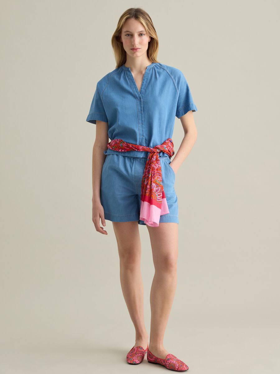 Fluid shorts in denim with drawstring_0