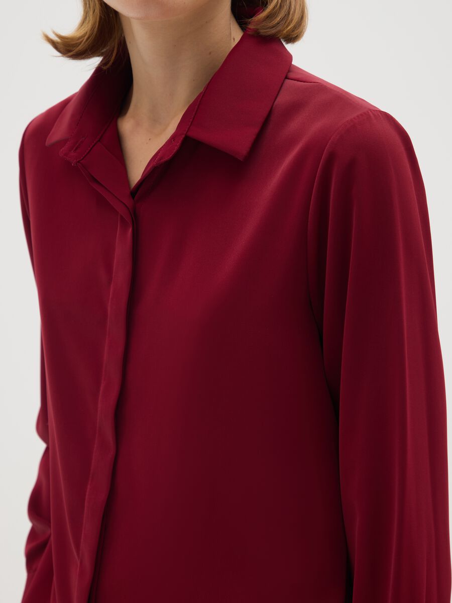 Burgundy long-sleeve shirt_3
