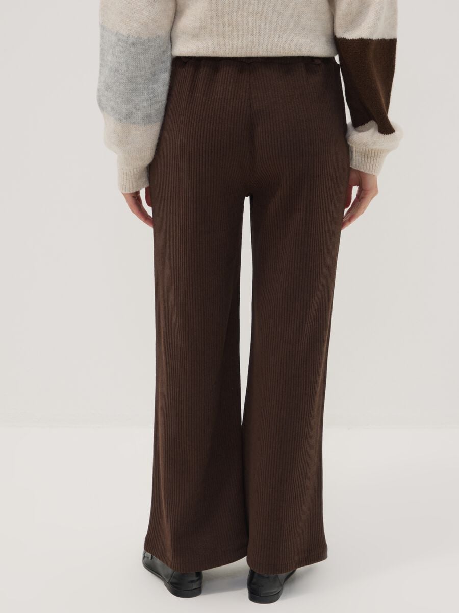 Brown long stretch regular-fit trousers_3