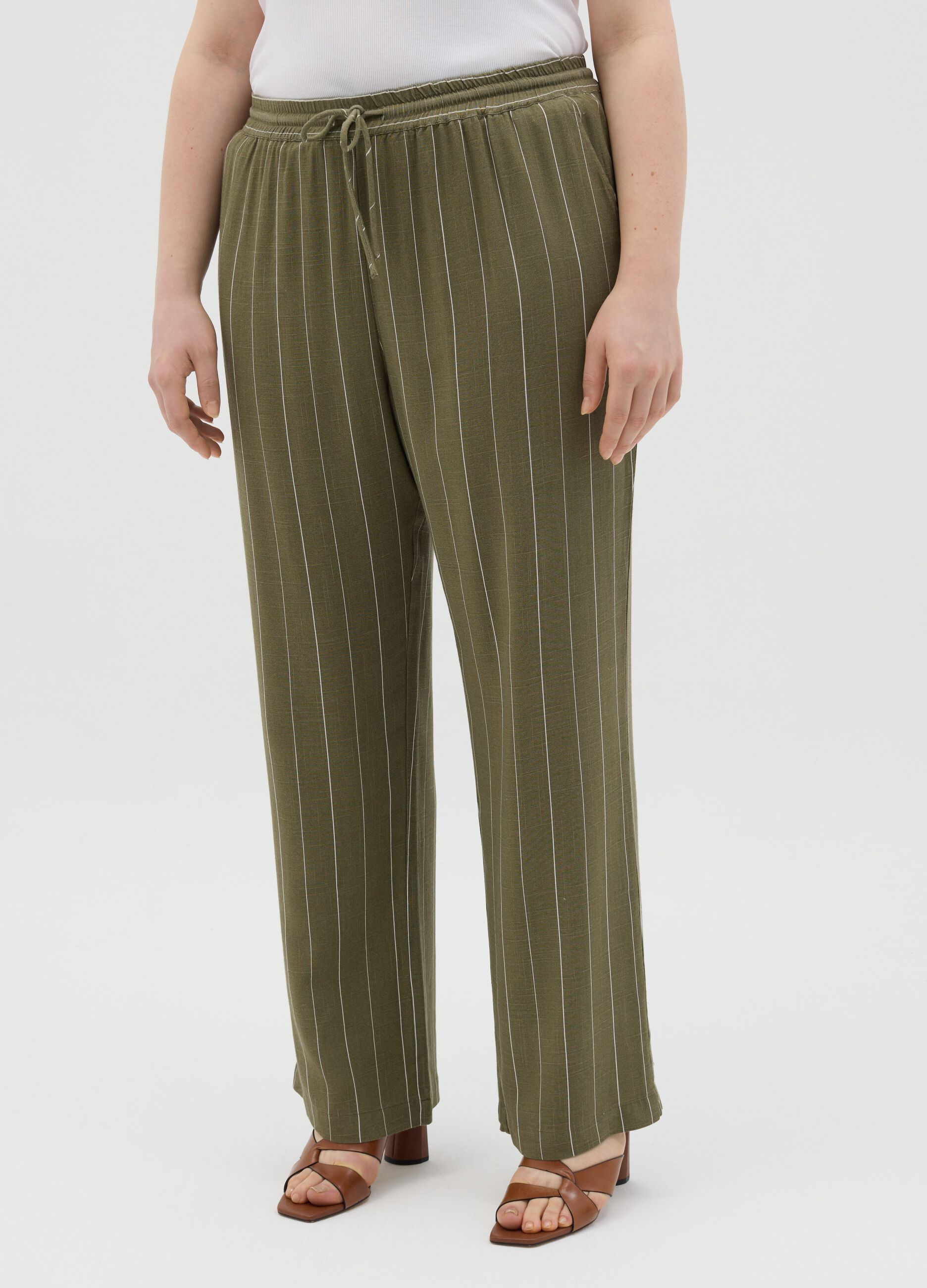 Curvy green wide-leg culotte pinstriped trousers