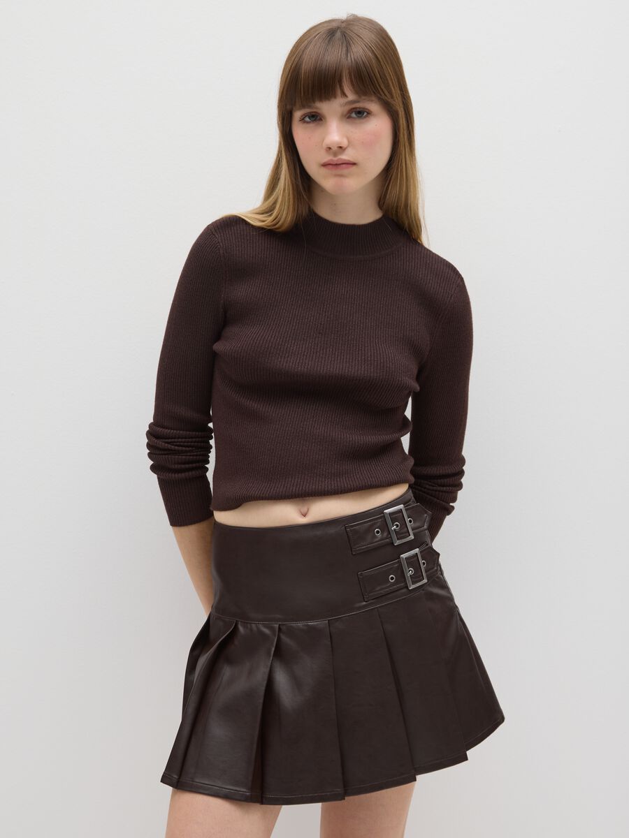 Brown mock neck fitted sweater_0