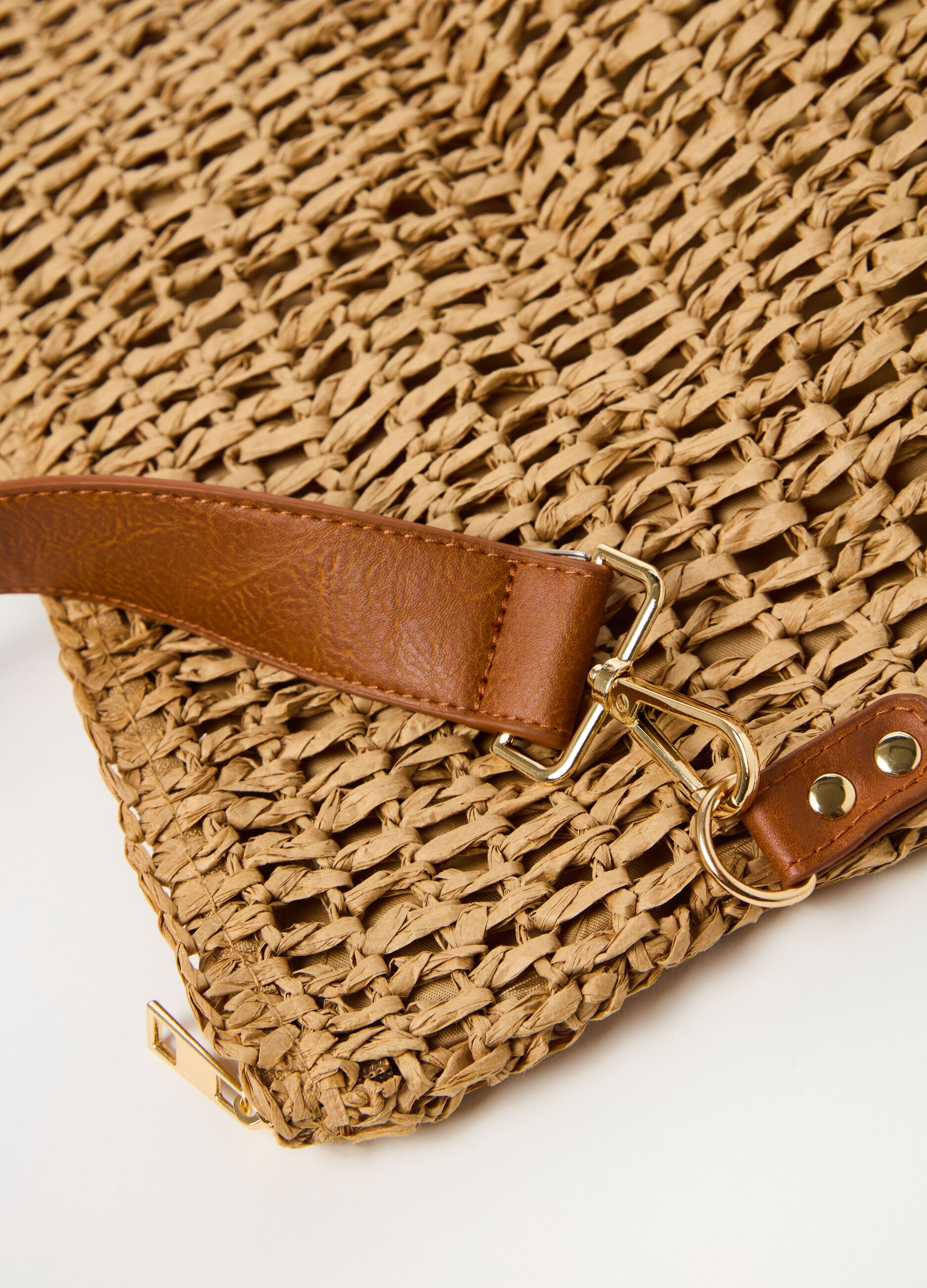 Borsa in rafia con tracolla