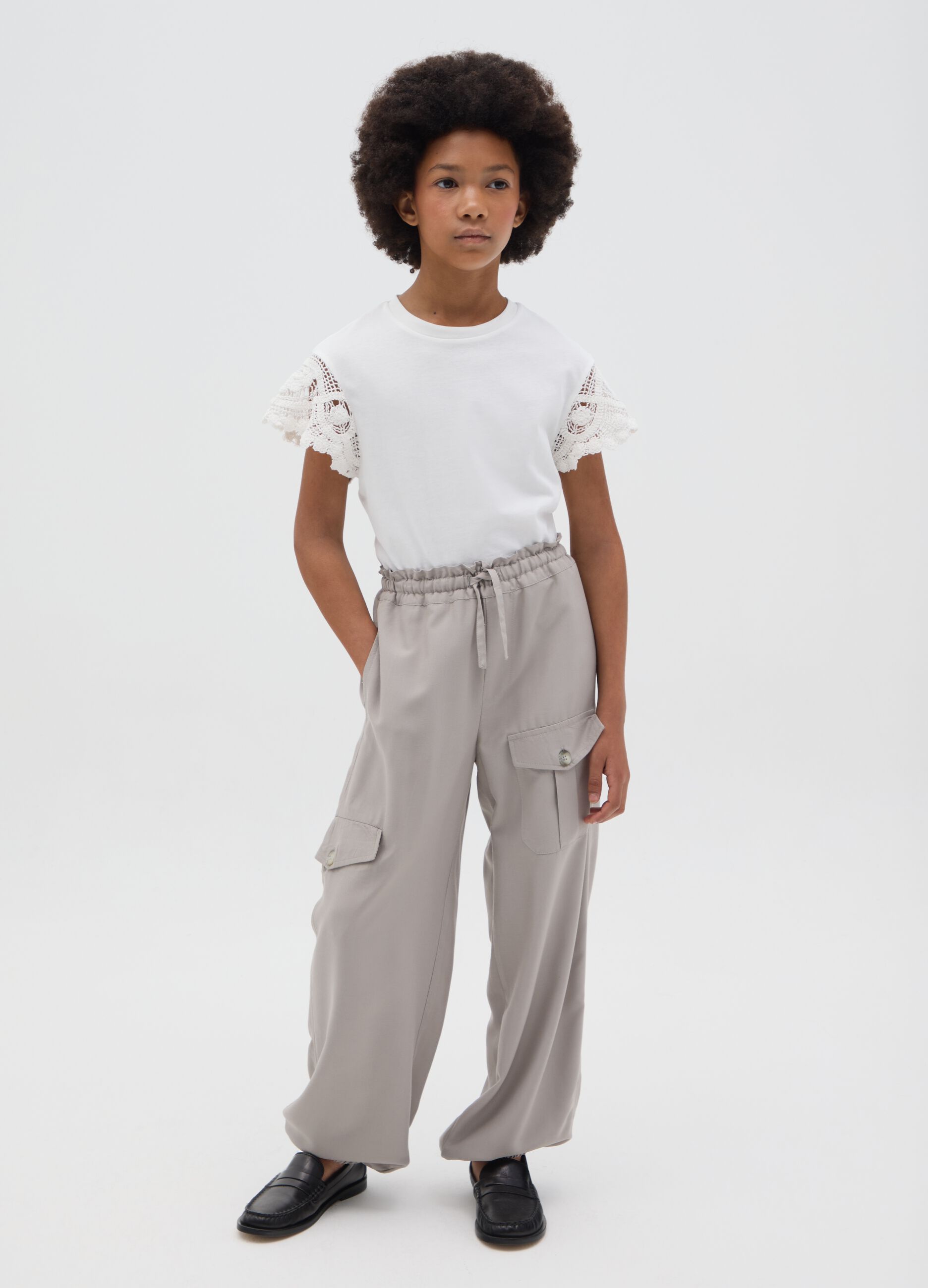 Girls' beige viscose blend regular fit jogger trousers with cargo pockets