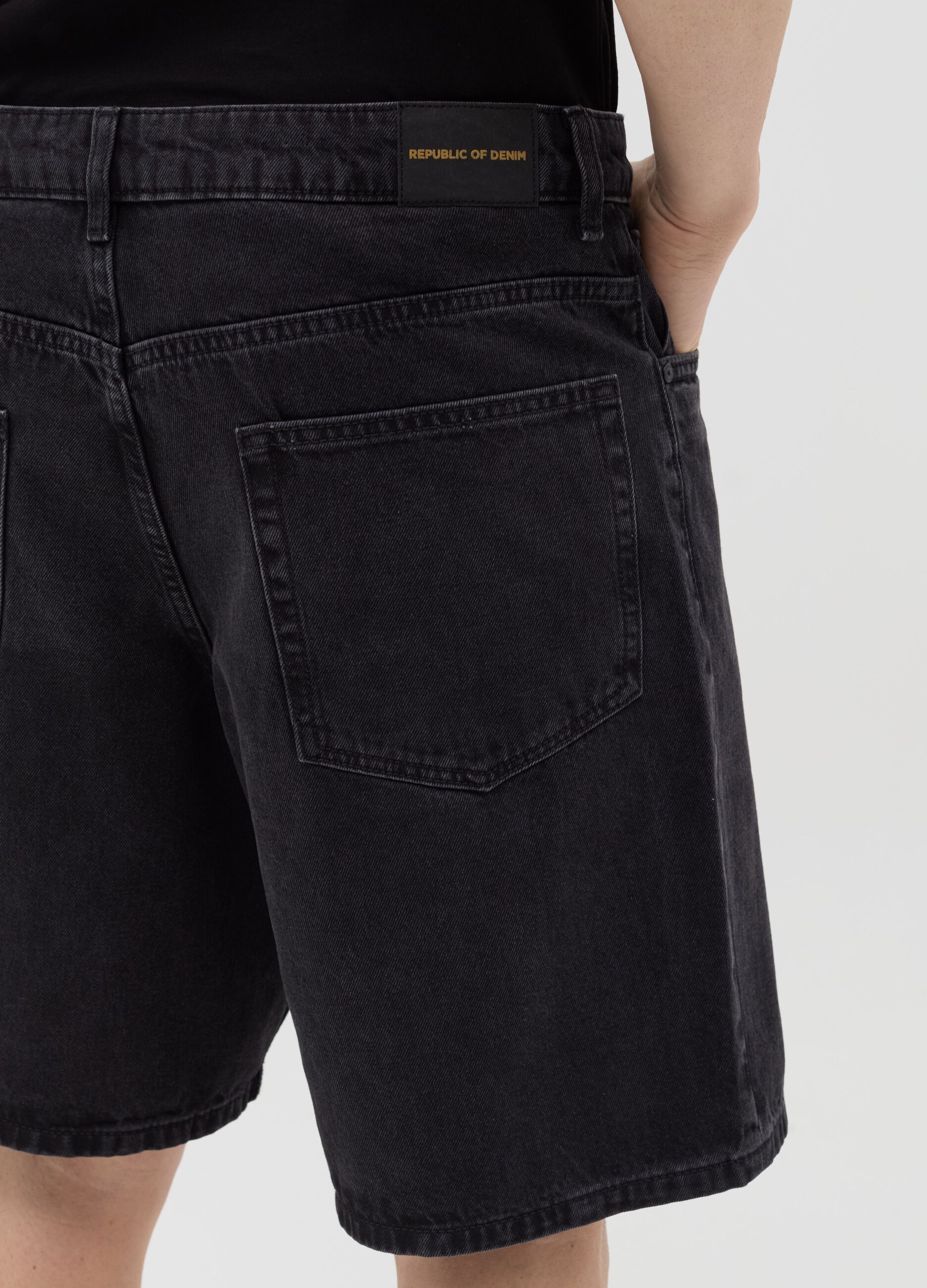 Bermuda baggy fit in denim cinque tasche