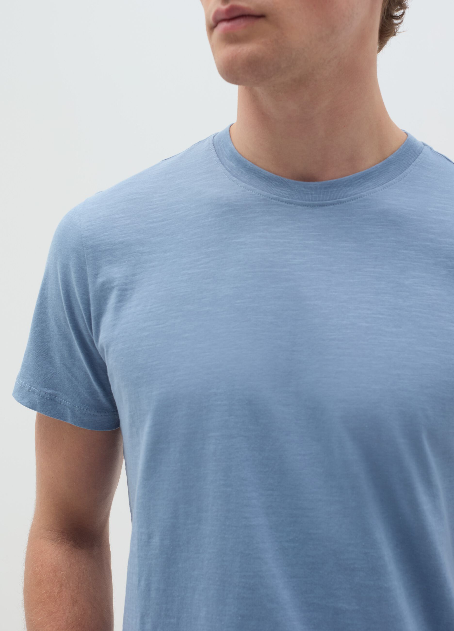 T-shirt in slub cotton with round neck