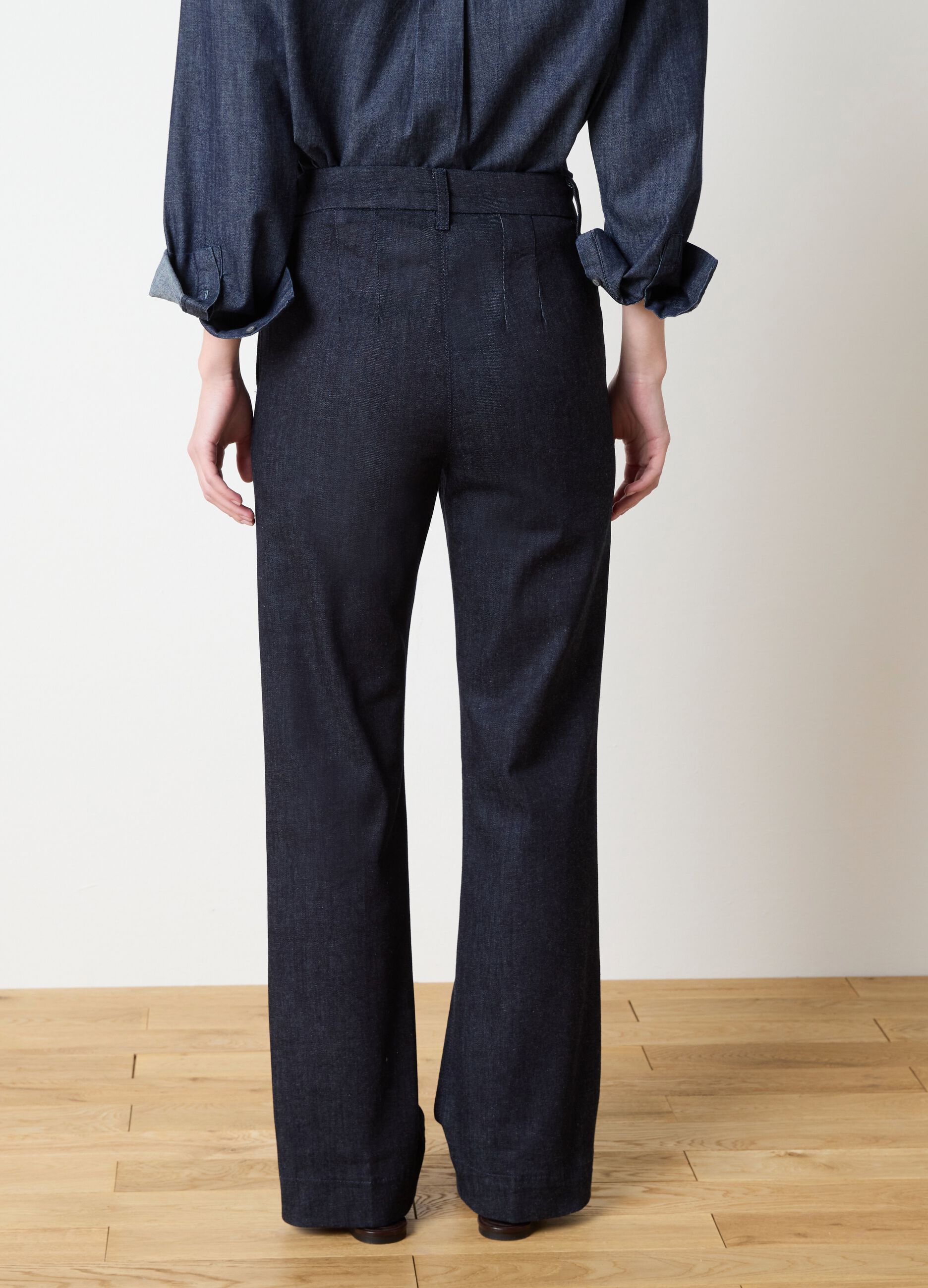 Dark-wash bootcut jeans with pockets