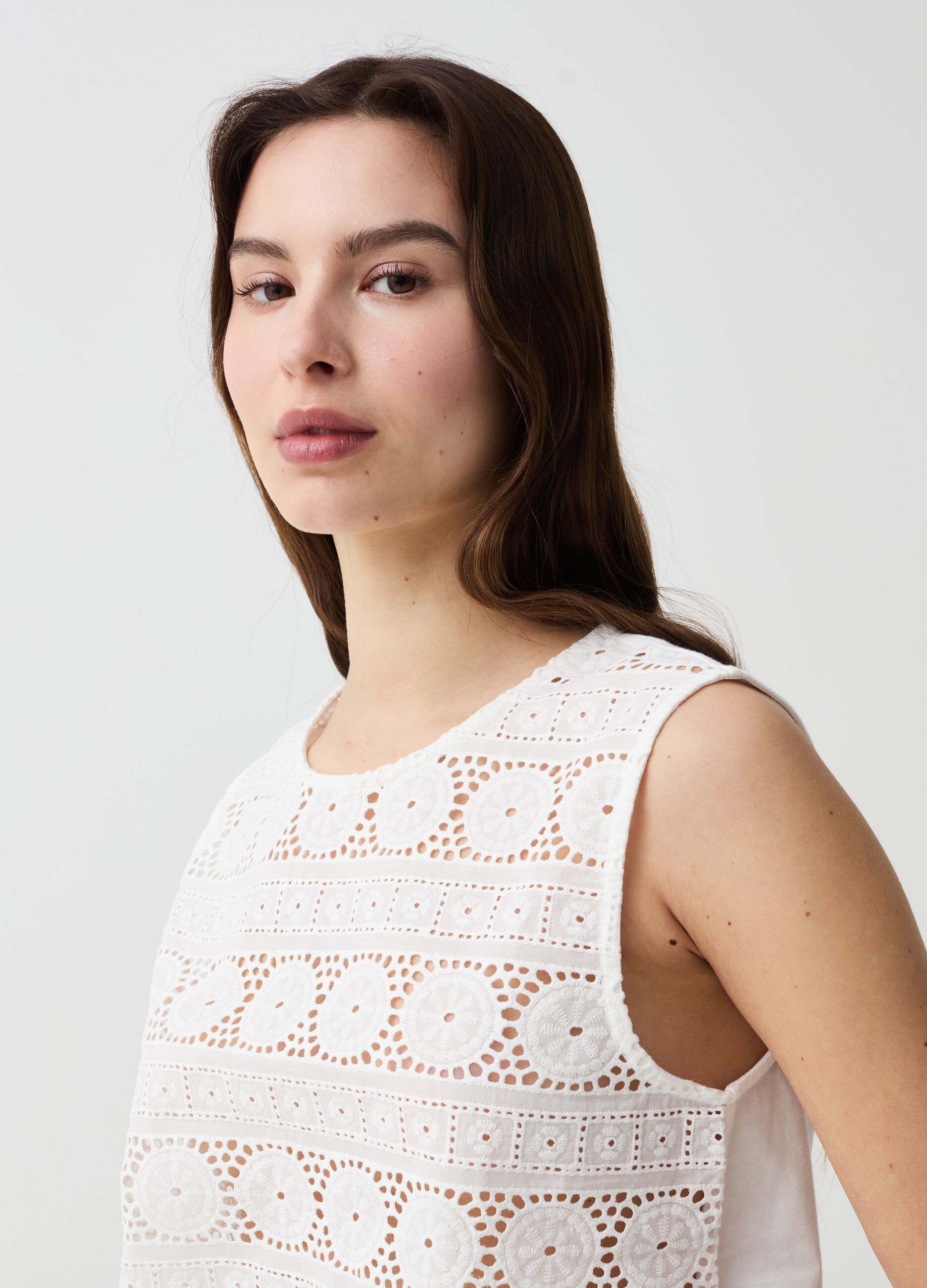 Tank top with broderie anglaise front