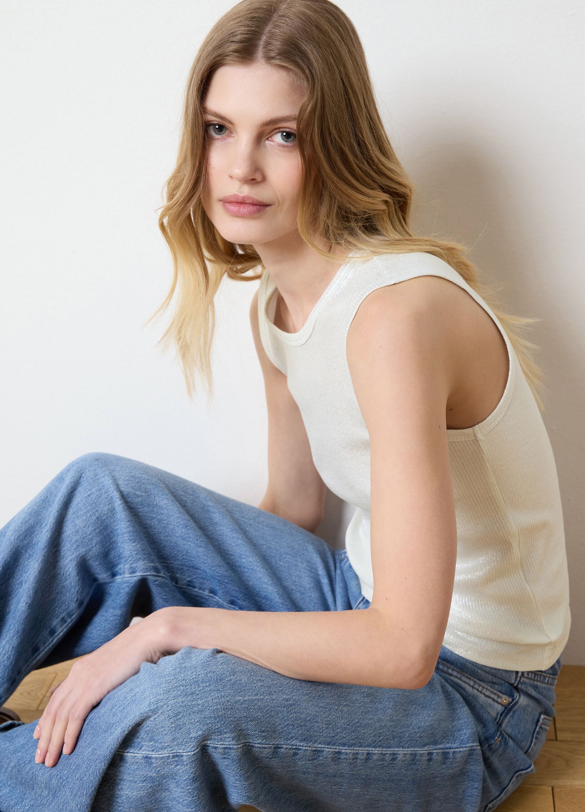 White ribbed tank top in lurex