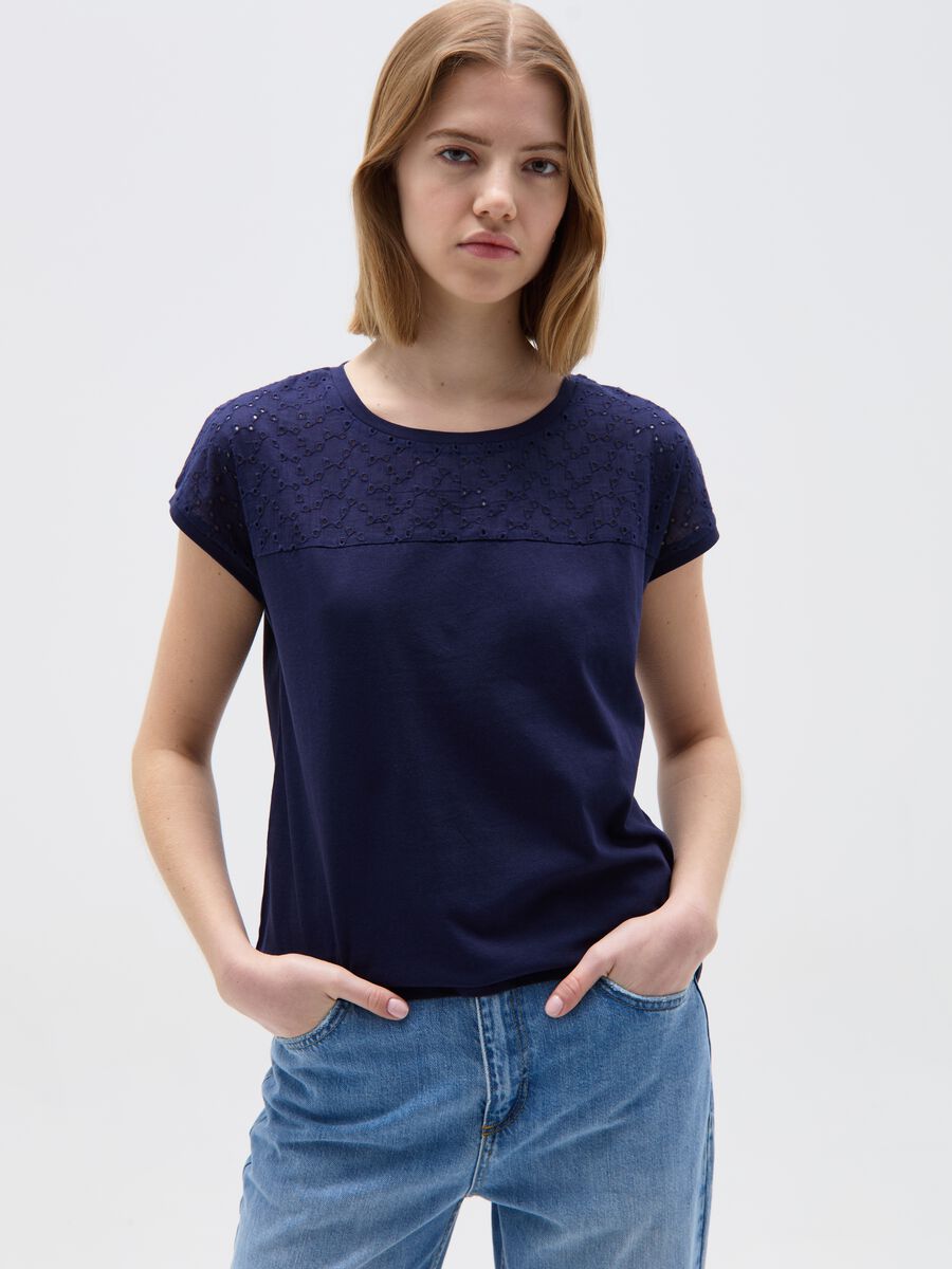 Cotton T-shirt with broderie anglaise_0