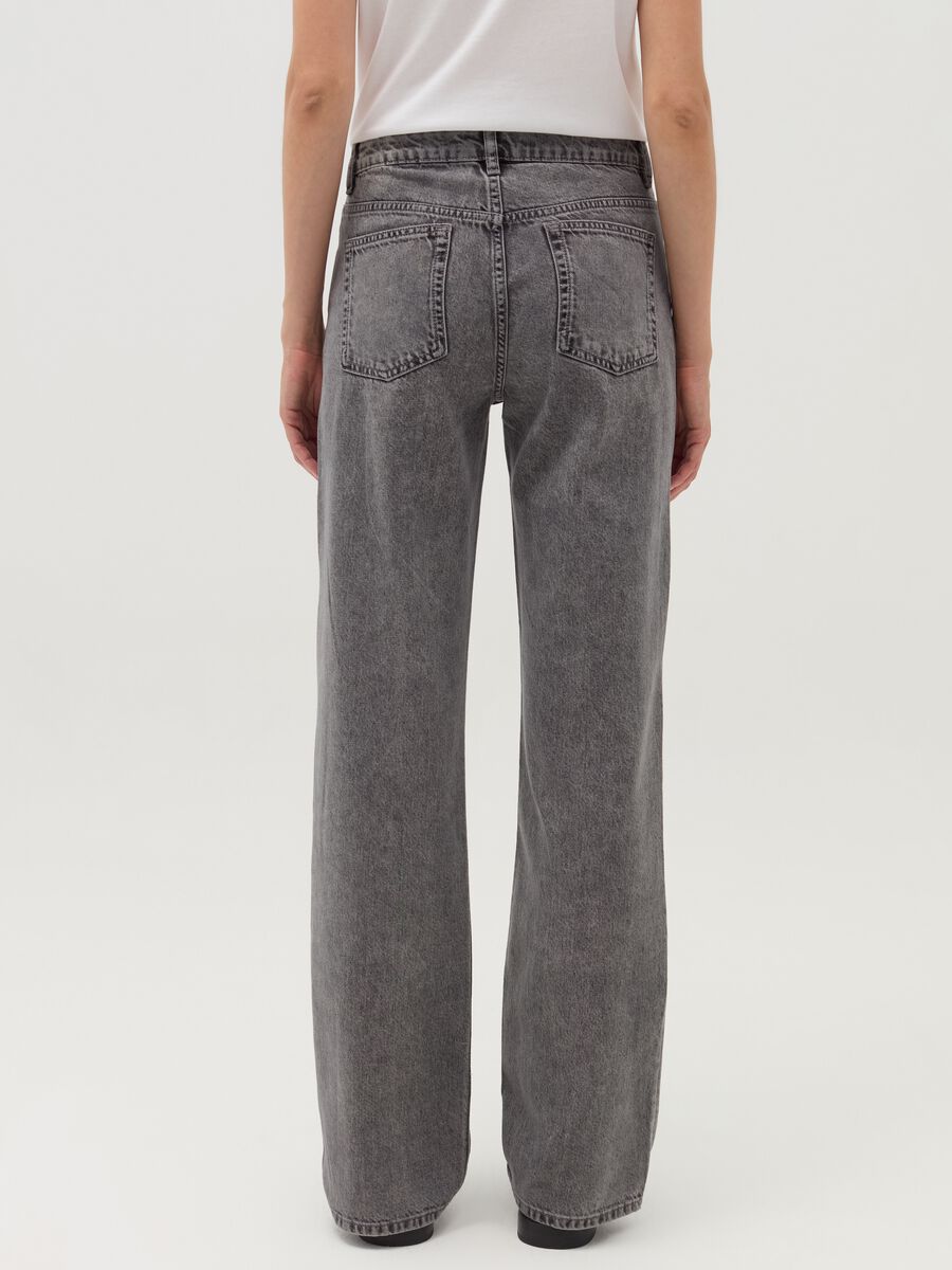 Straight-fit acid wash jeans with fading_2