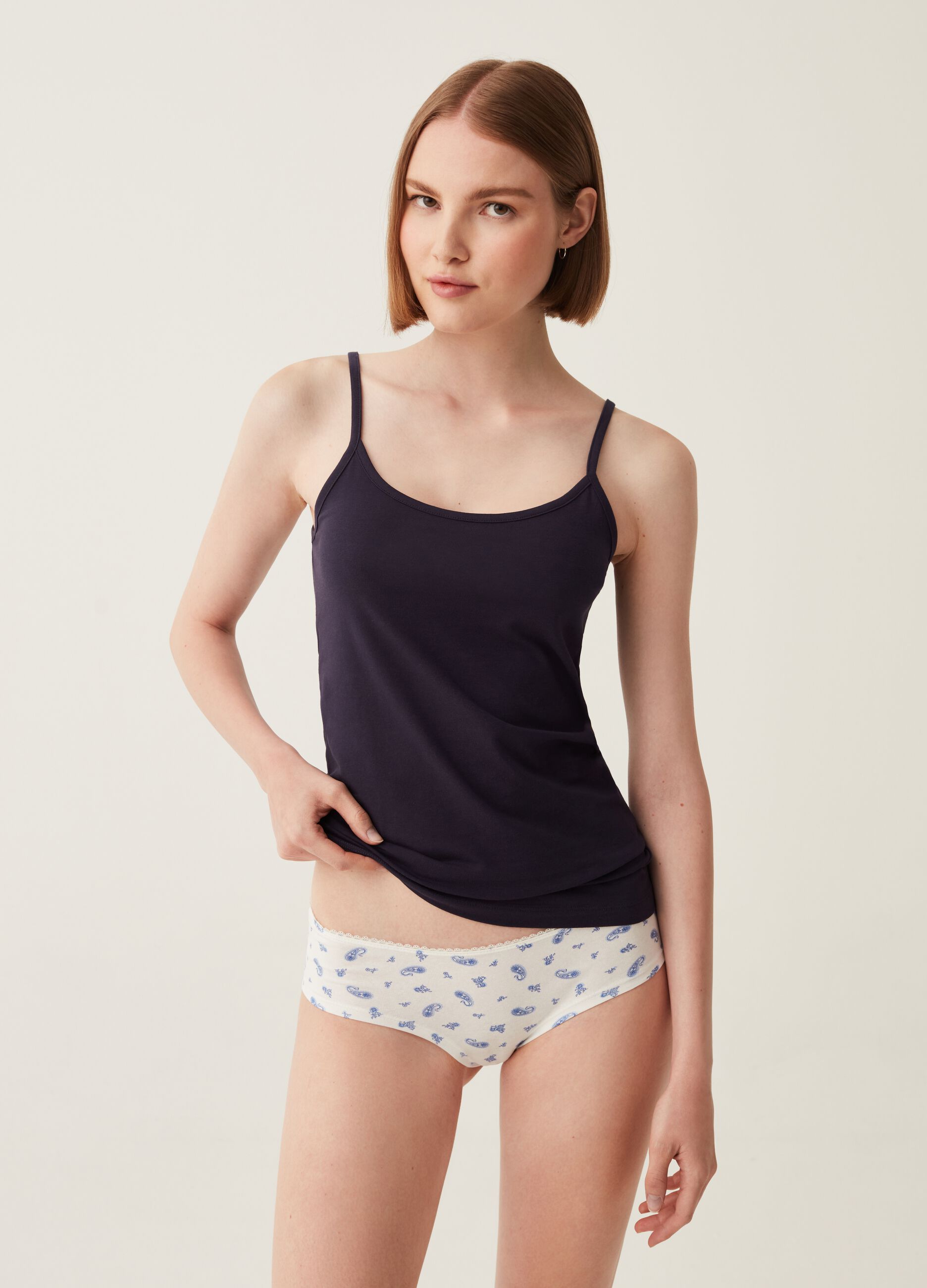 Set cinque culotte con profilo in pizzo