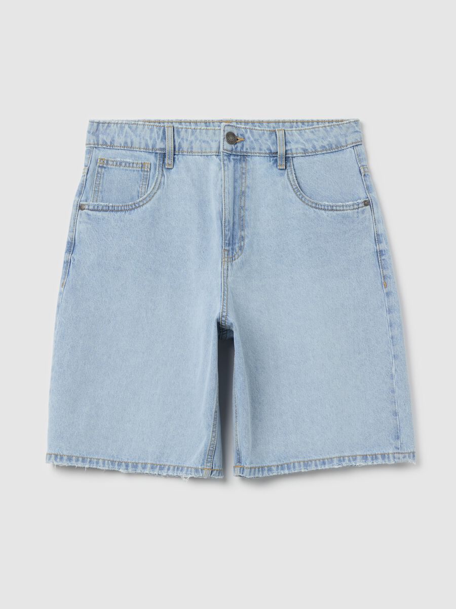 Baggy-fit Bermuda shorts in denim with five pockets_4