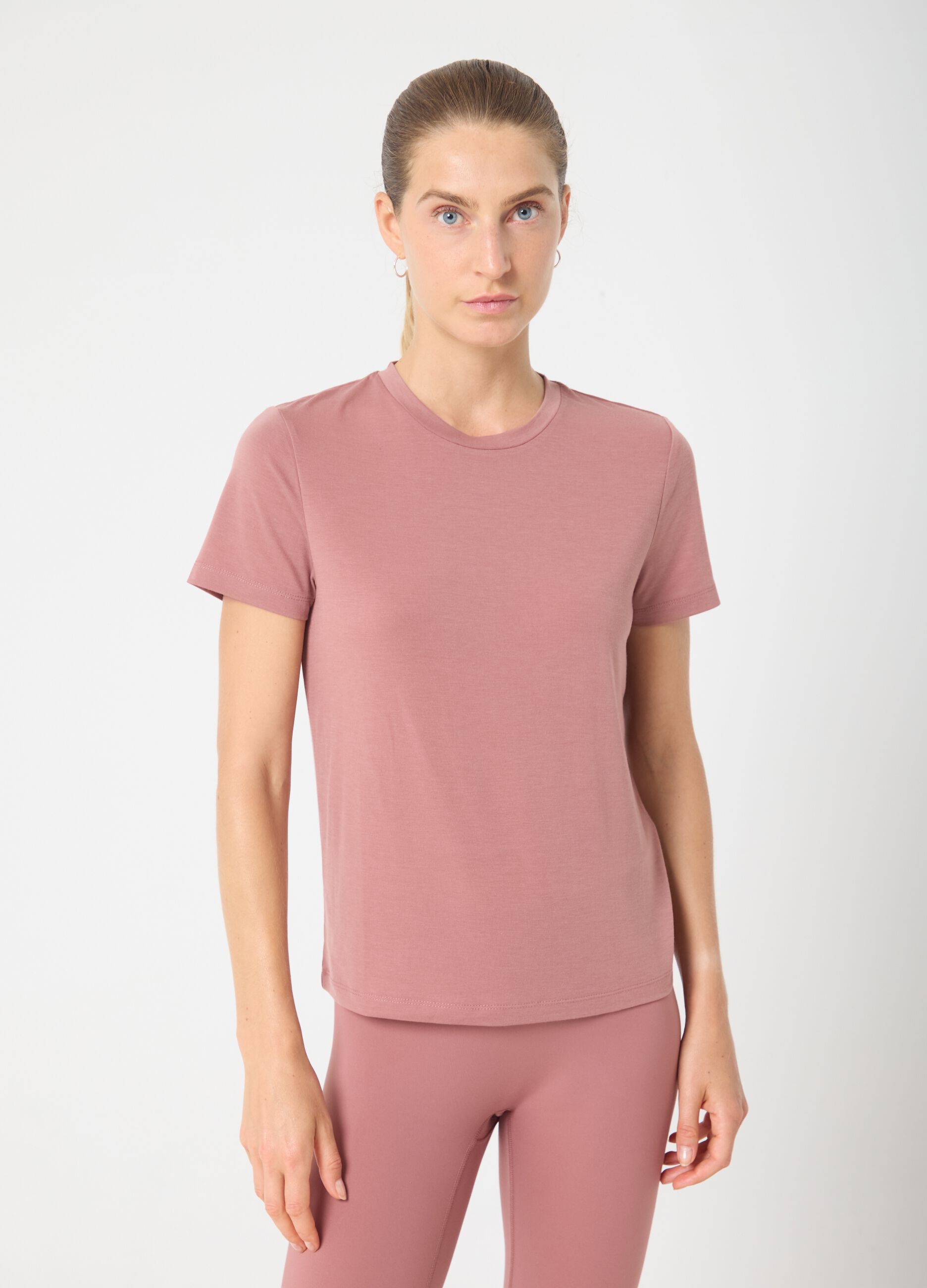 ALTAVIA STUDIO Sports T-shirt in Stretch Fabric