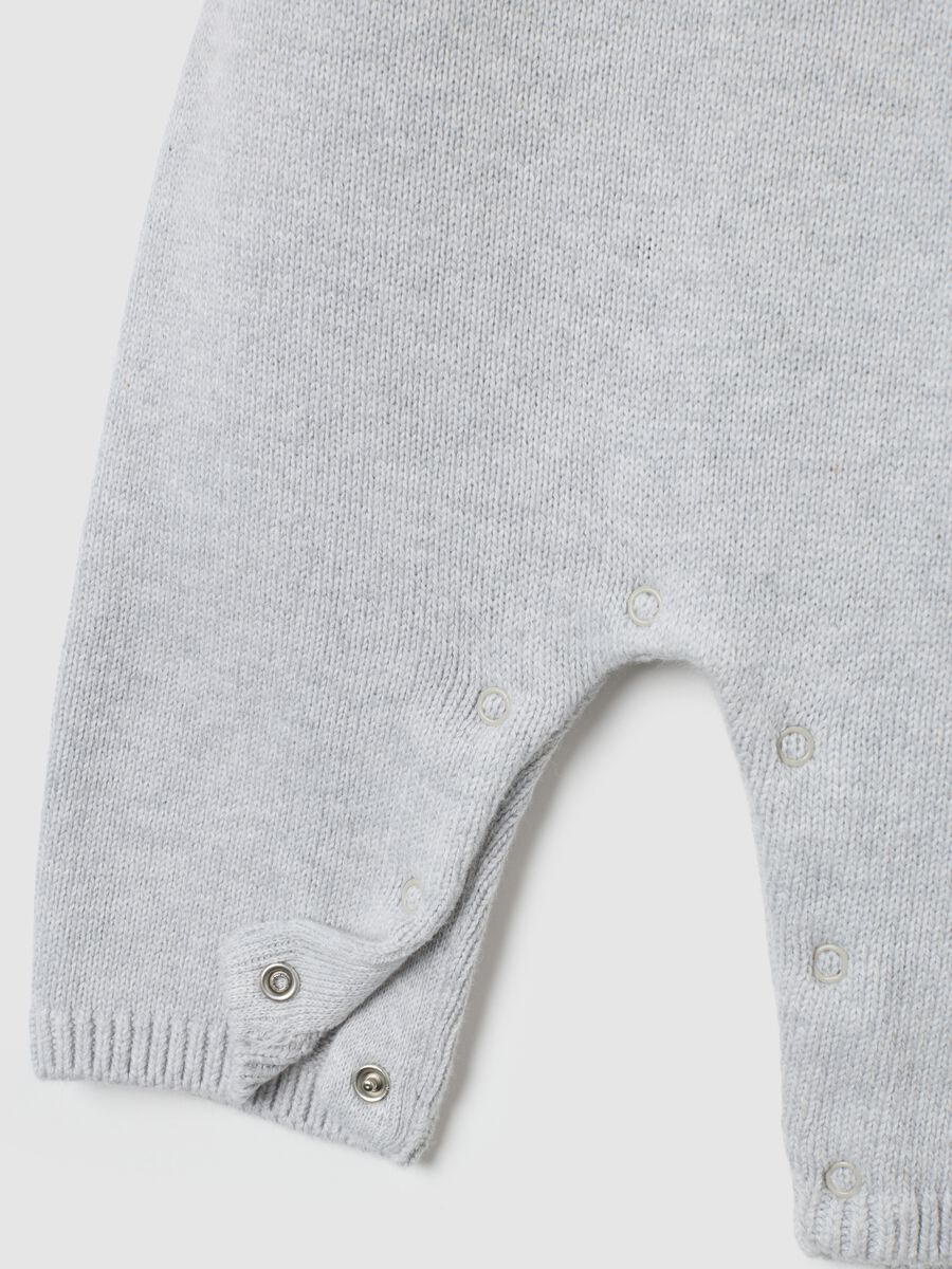 Grey newborn romper in pure cotton with buttons_2