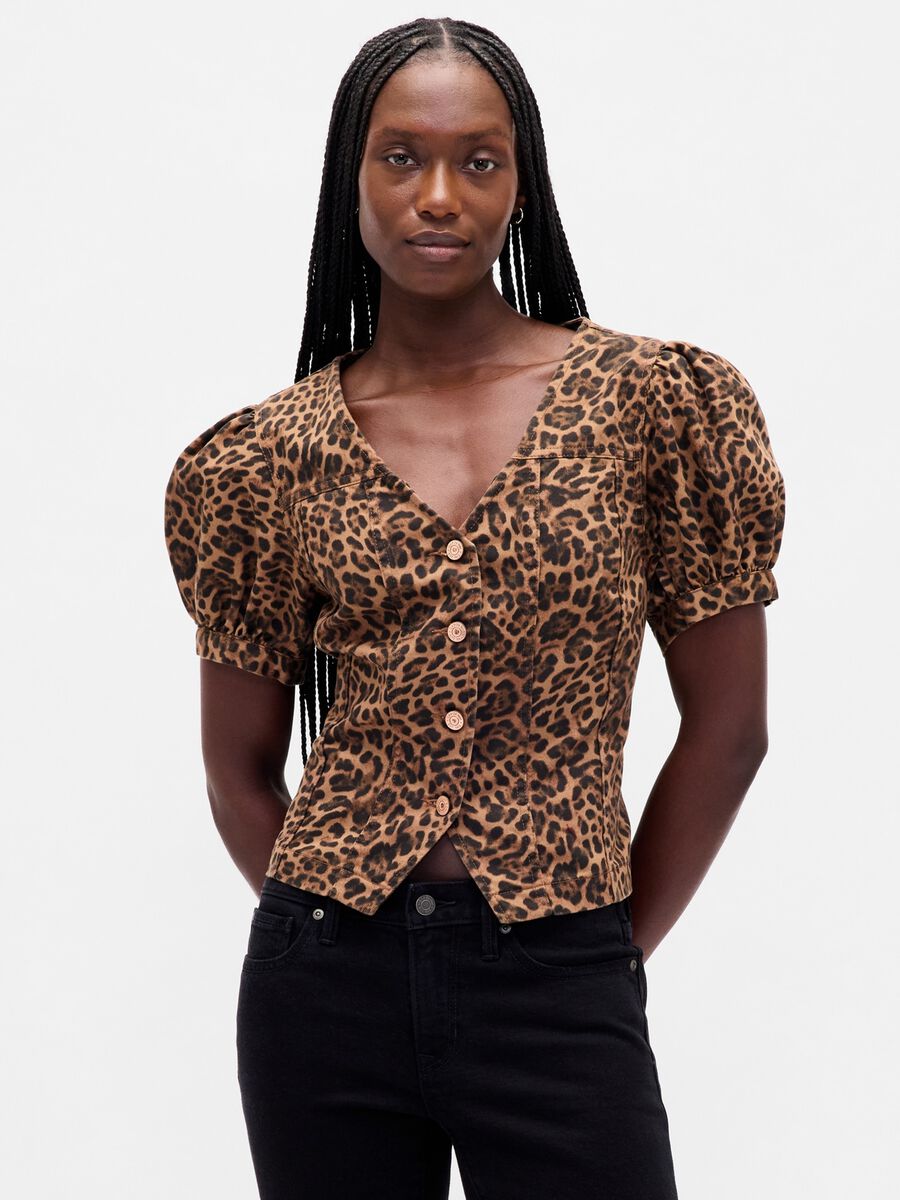 Camicia marrone con stampa leopardata a maniche corte_0