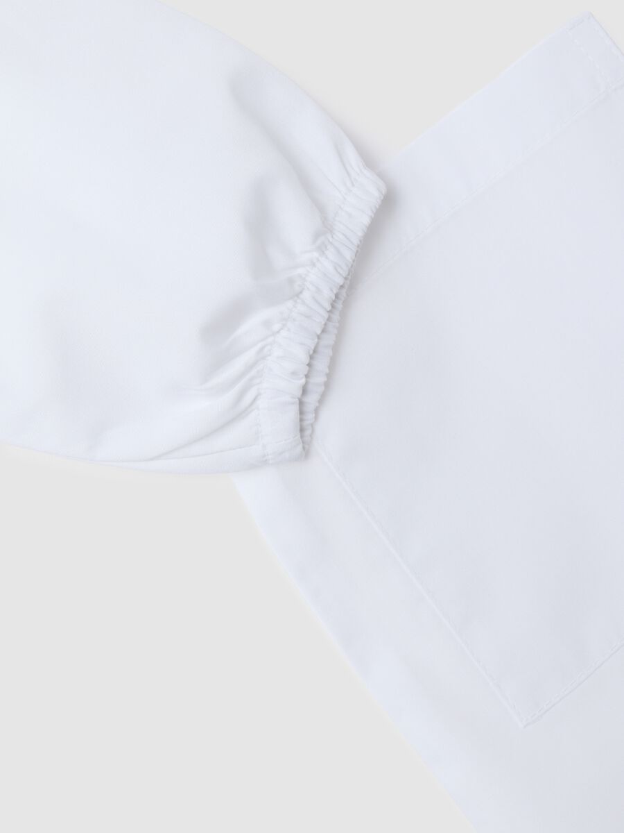 Children's school smock in white cotton blend with embroidery_3
