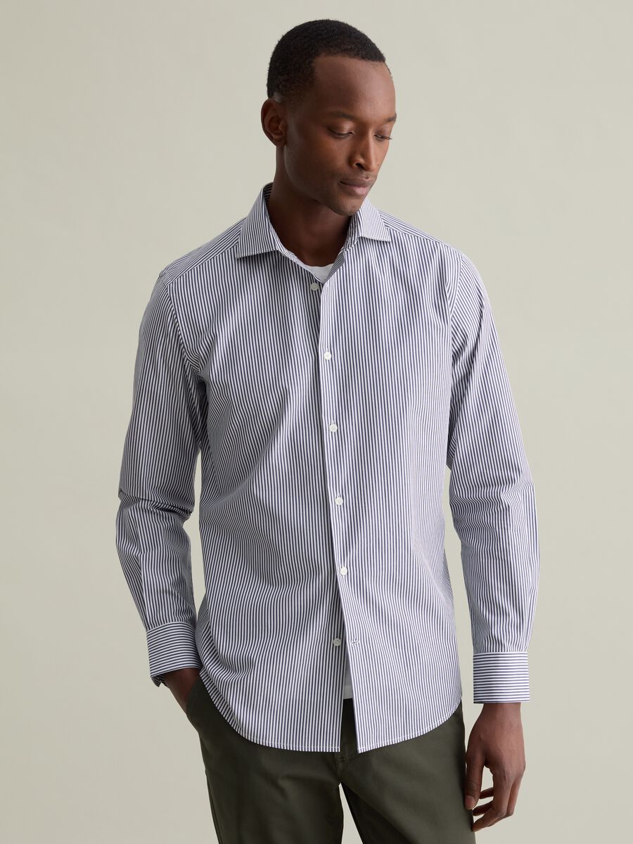 Slim-fit easy-iron shirt with stripes_0