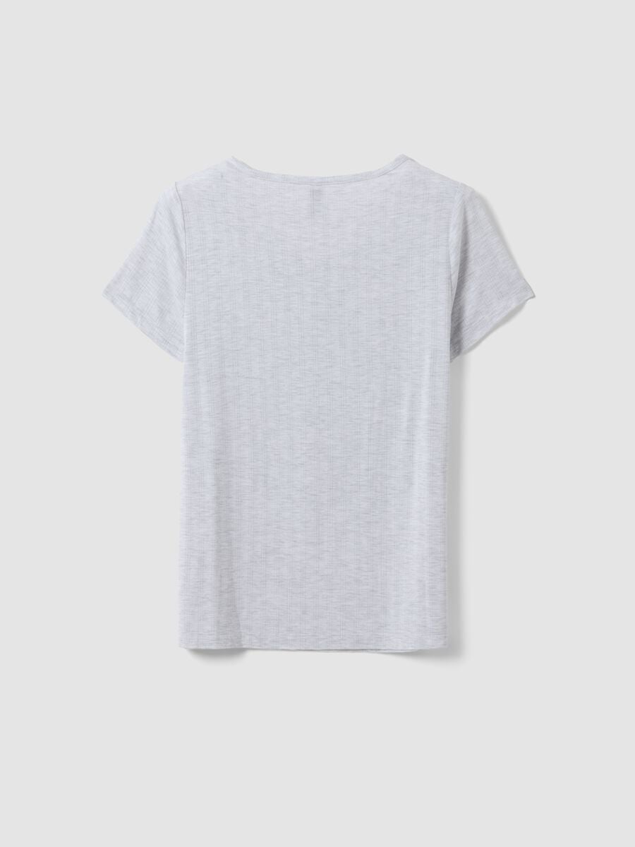 T-shirt pigiama grigia in viscosa elasticizzata con scollo a V_6