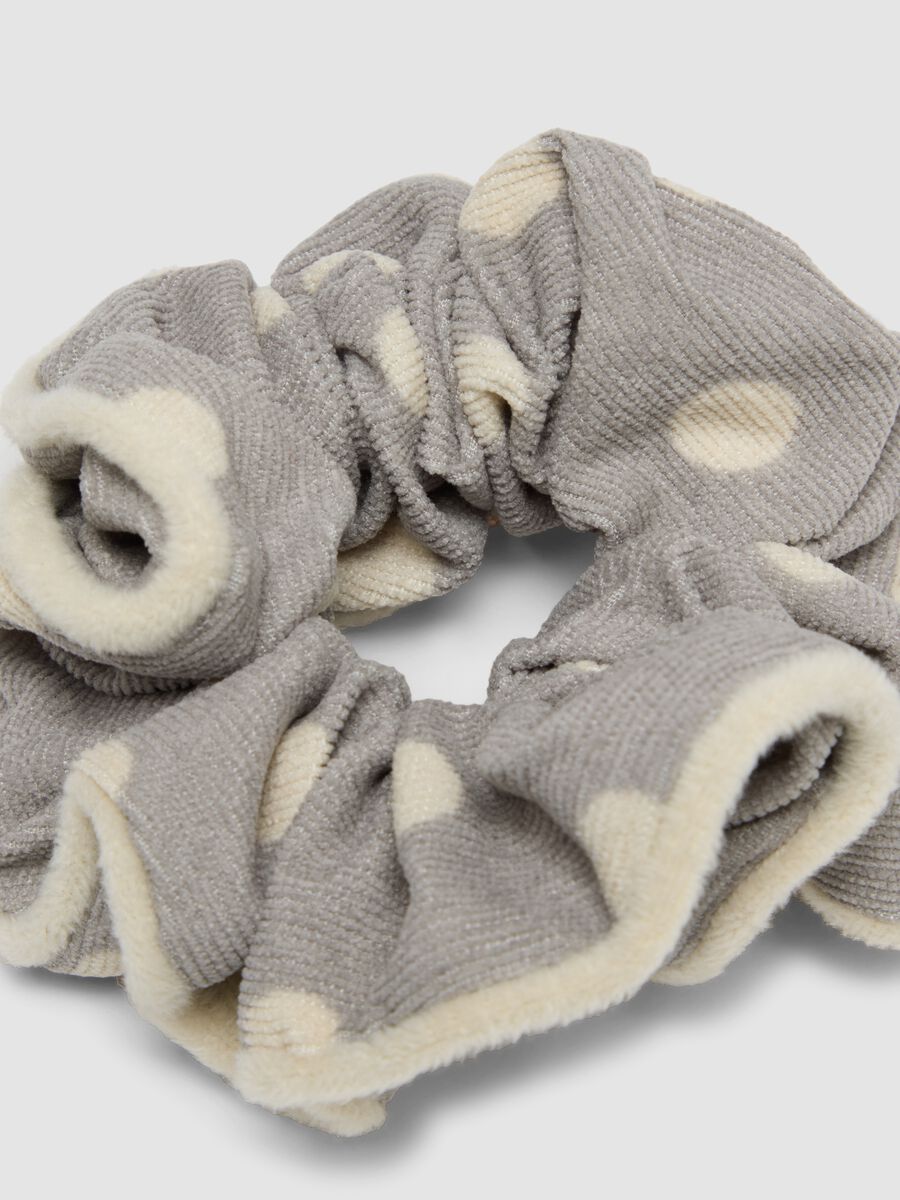 Scrunchie grigio con fantasia a pois_2