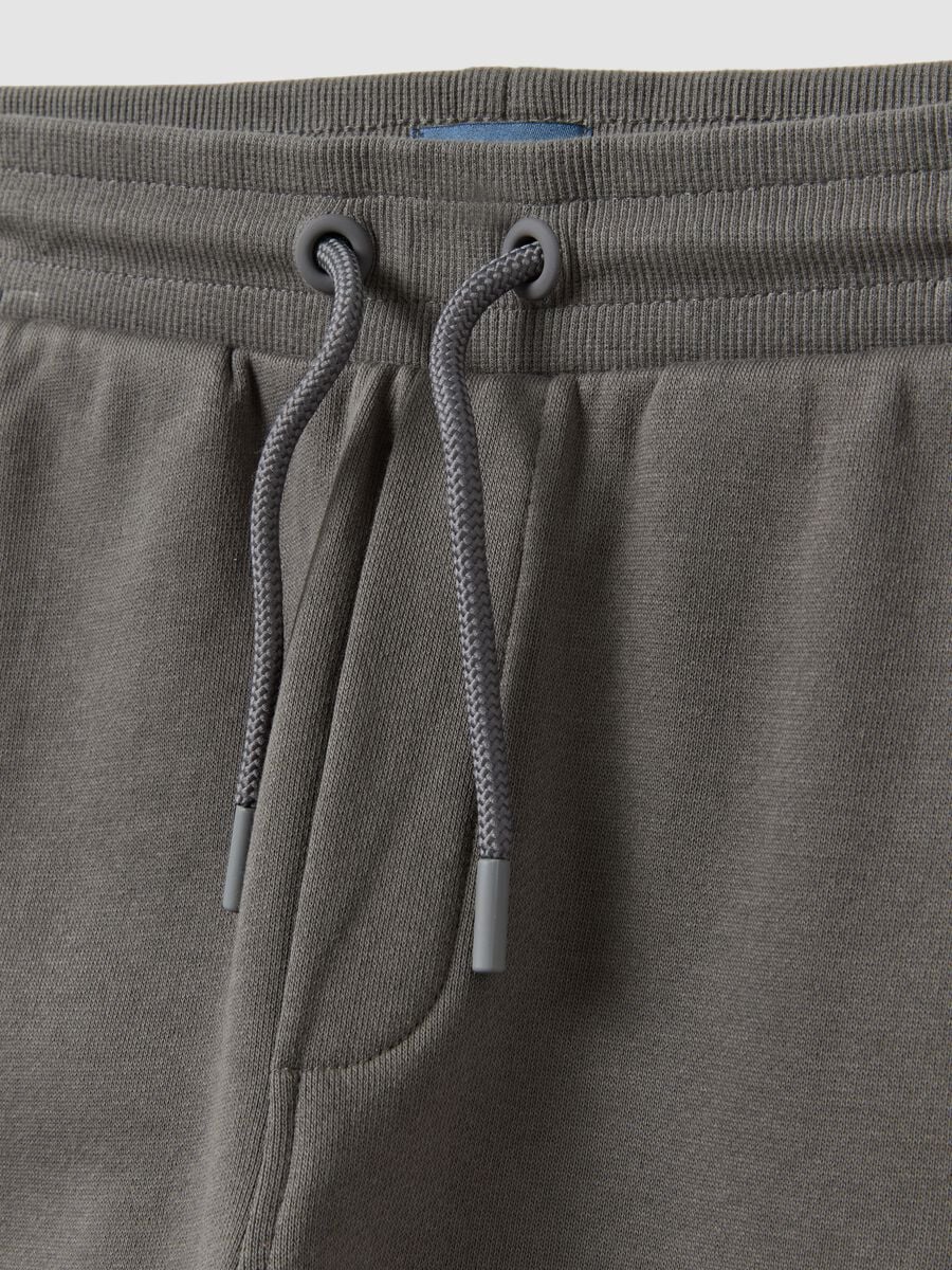 Pantaloni jogger grigi in puro cotone organico comfort fit per bambino_2