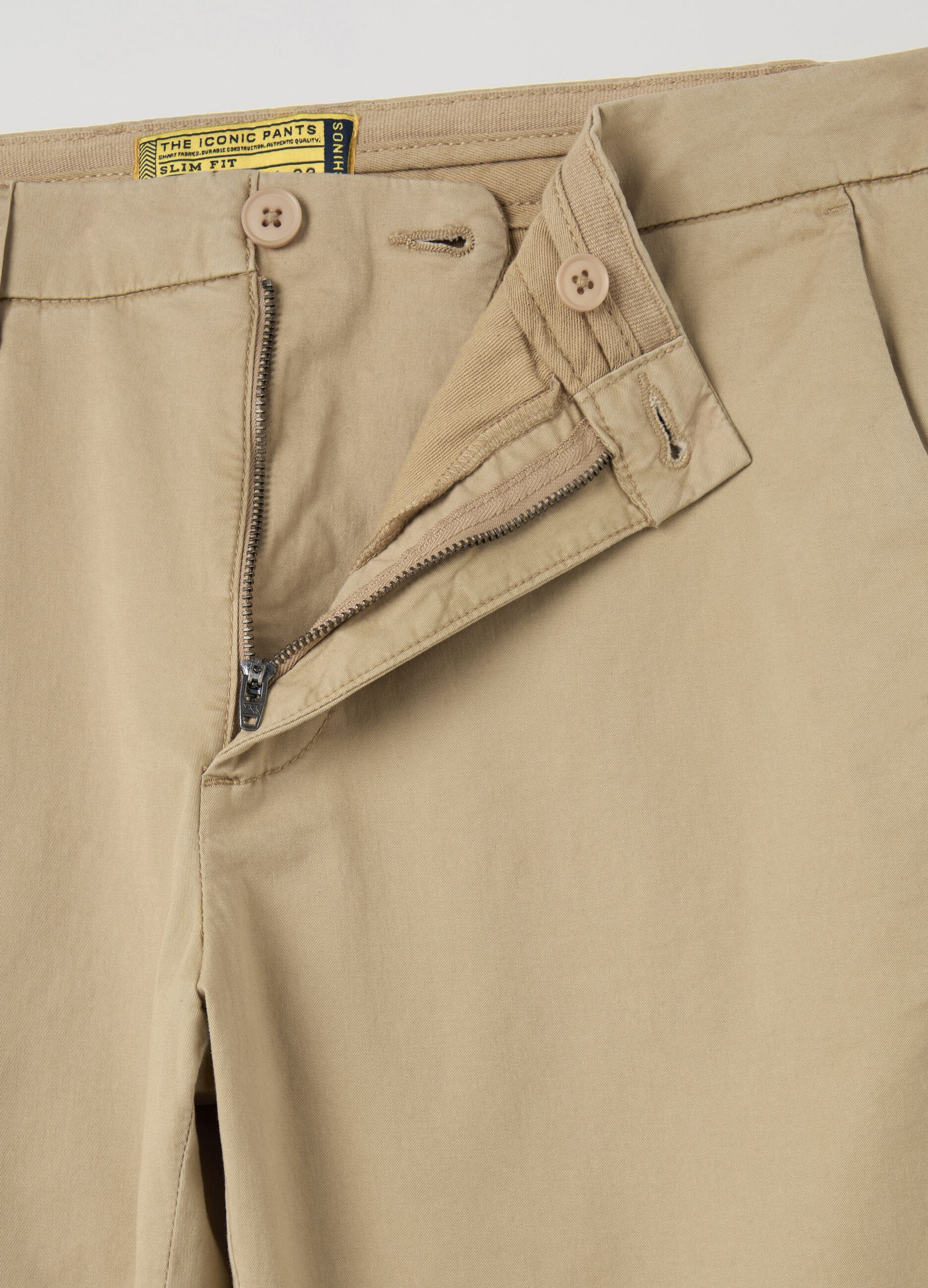 Pantalone chino slim fit in cotone stretch