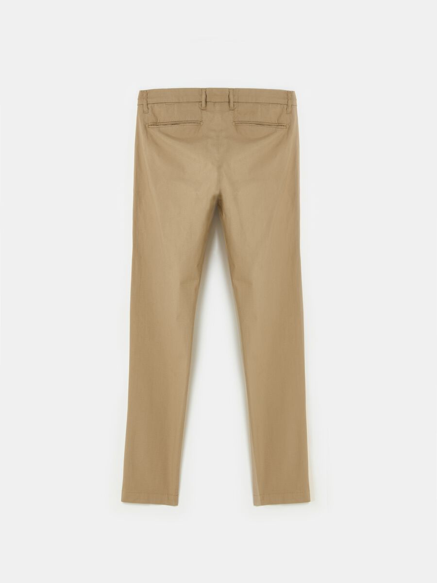 Pantalone chino con trama ripstop_4