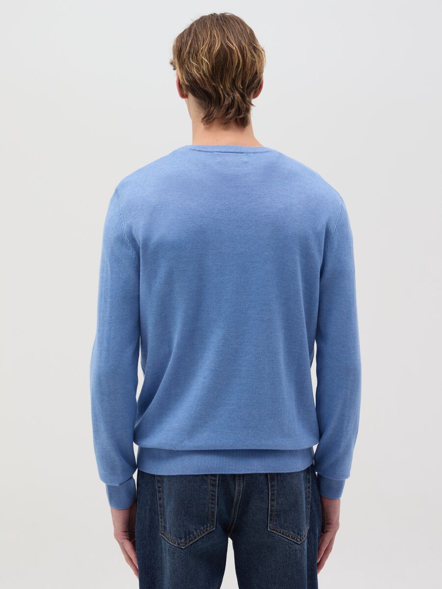 Round neck pullover_3