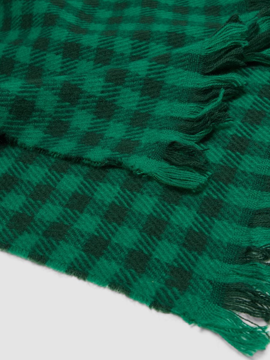 Sciarpa verde a quadri con frange_2