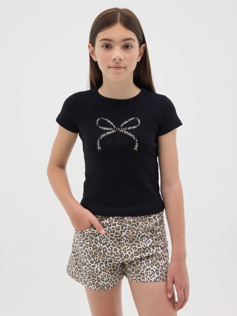 T-shirt da ragazza in puro cotone nero slim fit con stampa leopardata_0