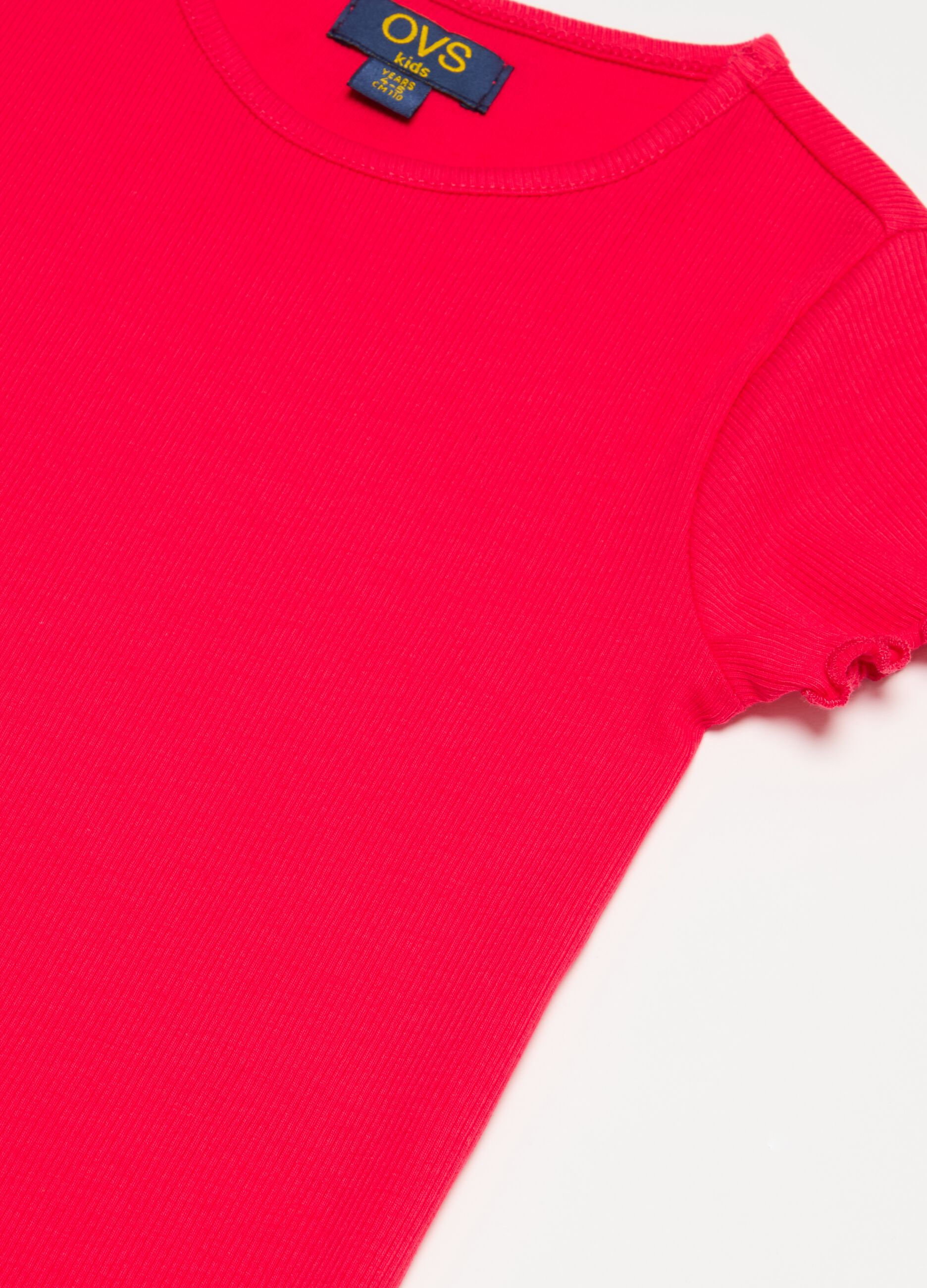 Ribbed T-shirt with wavy trims