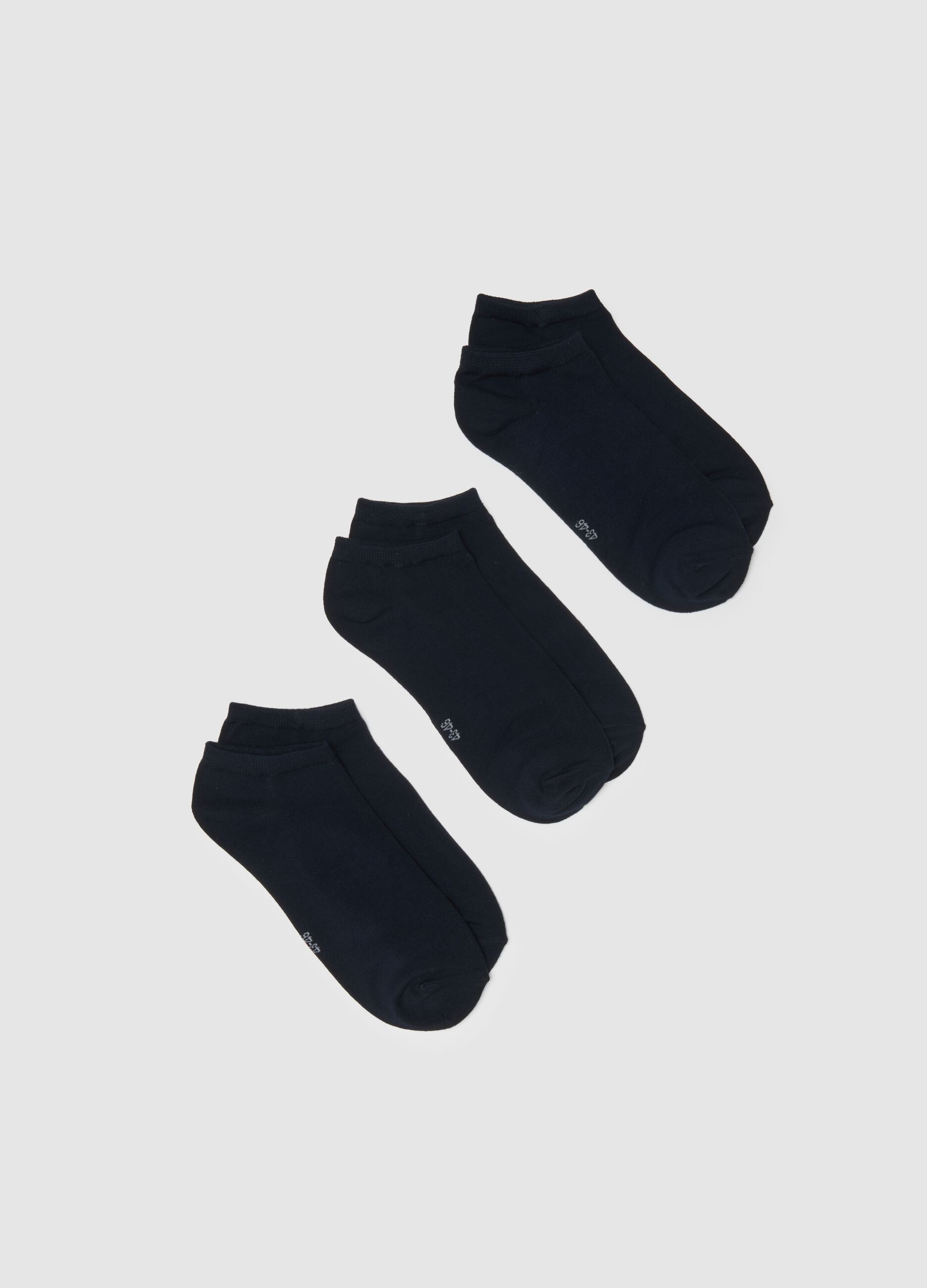 Tripack of blue bamboo blend sports socks