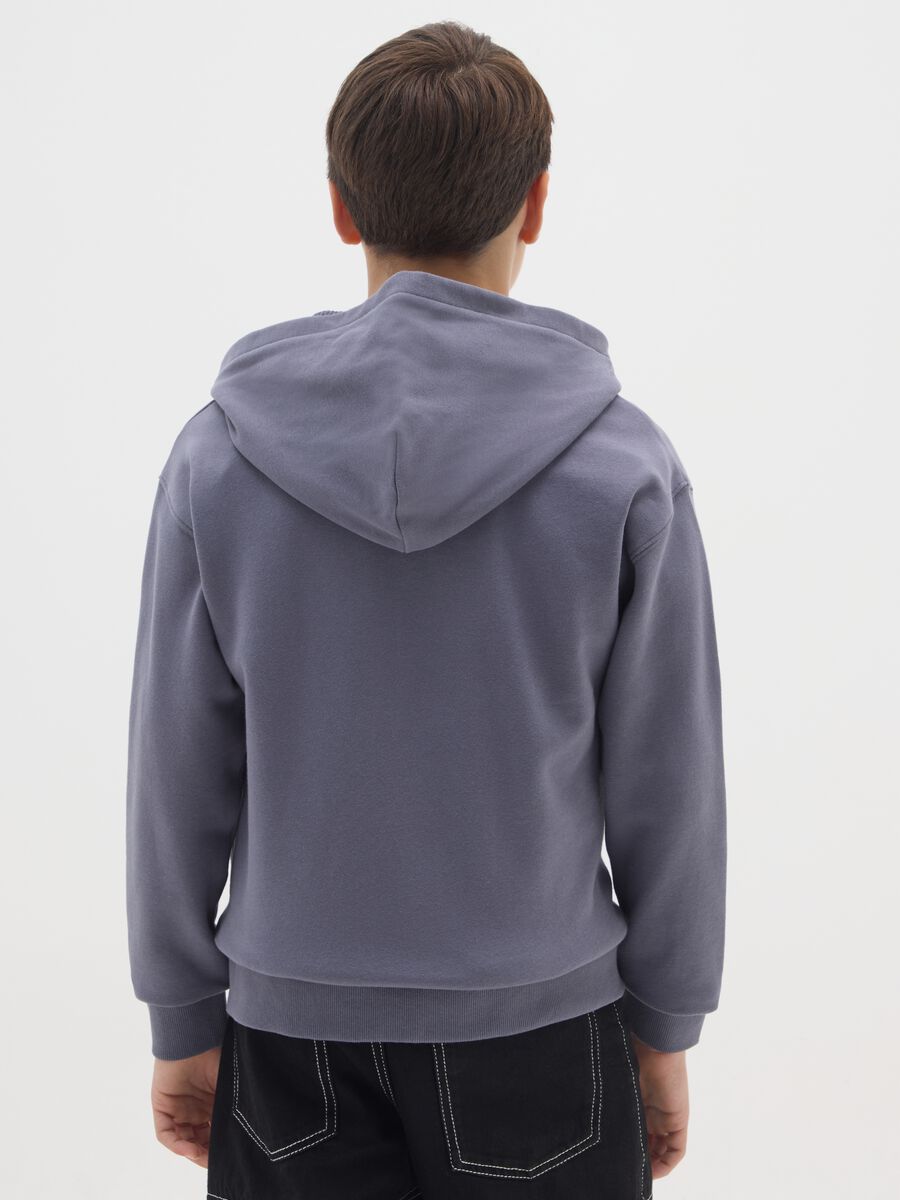 Felpa blu da ragazzo con cappuccio in puro cotone regular fit_1