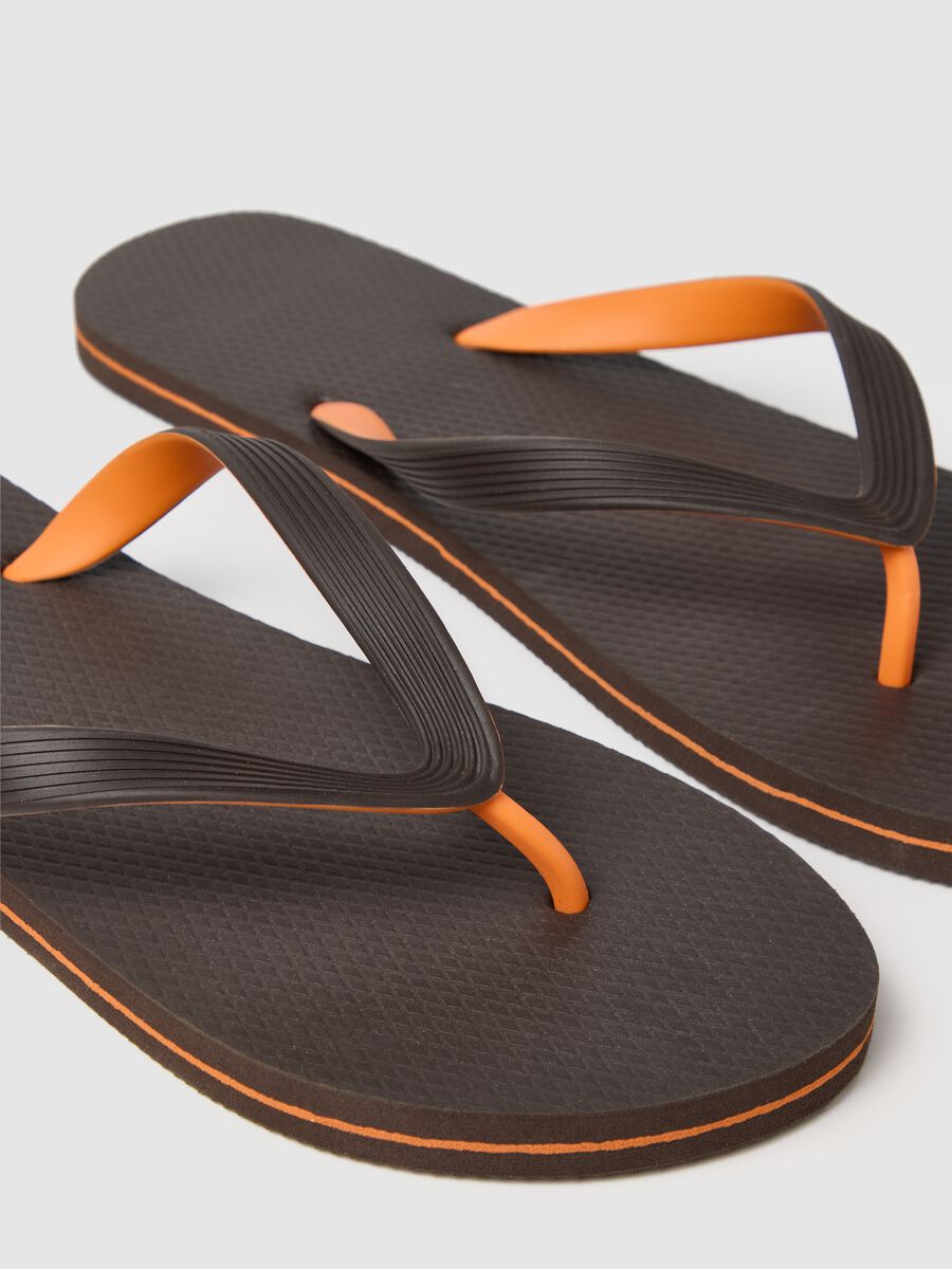 Men’s multicoloured flip-flop in mixed multicoloured material_2