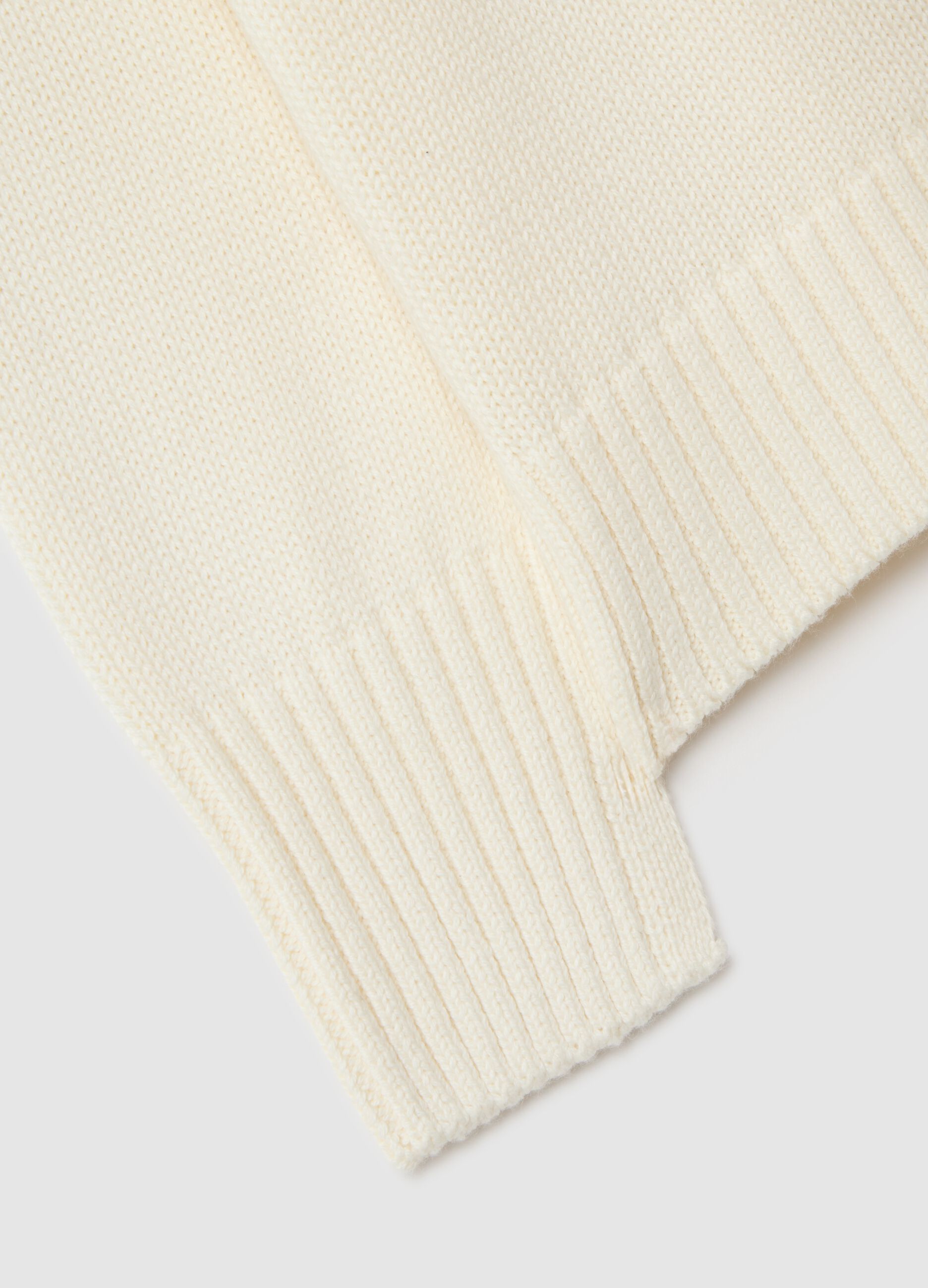 White sweater for girl with embroidered heart