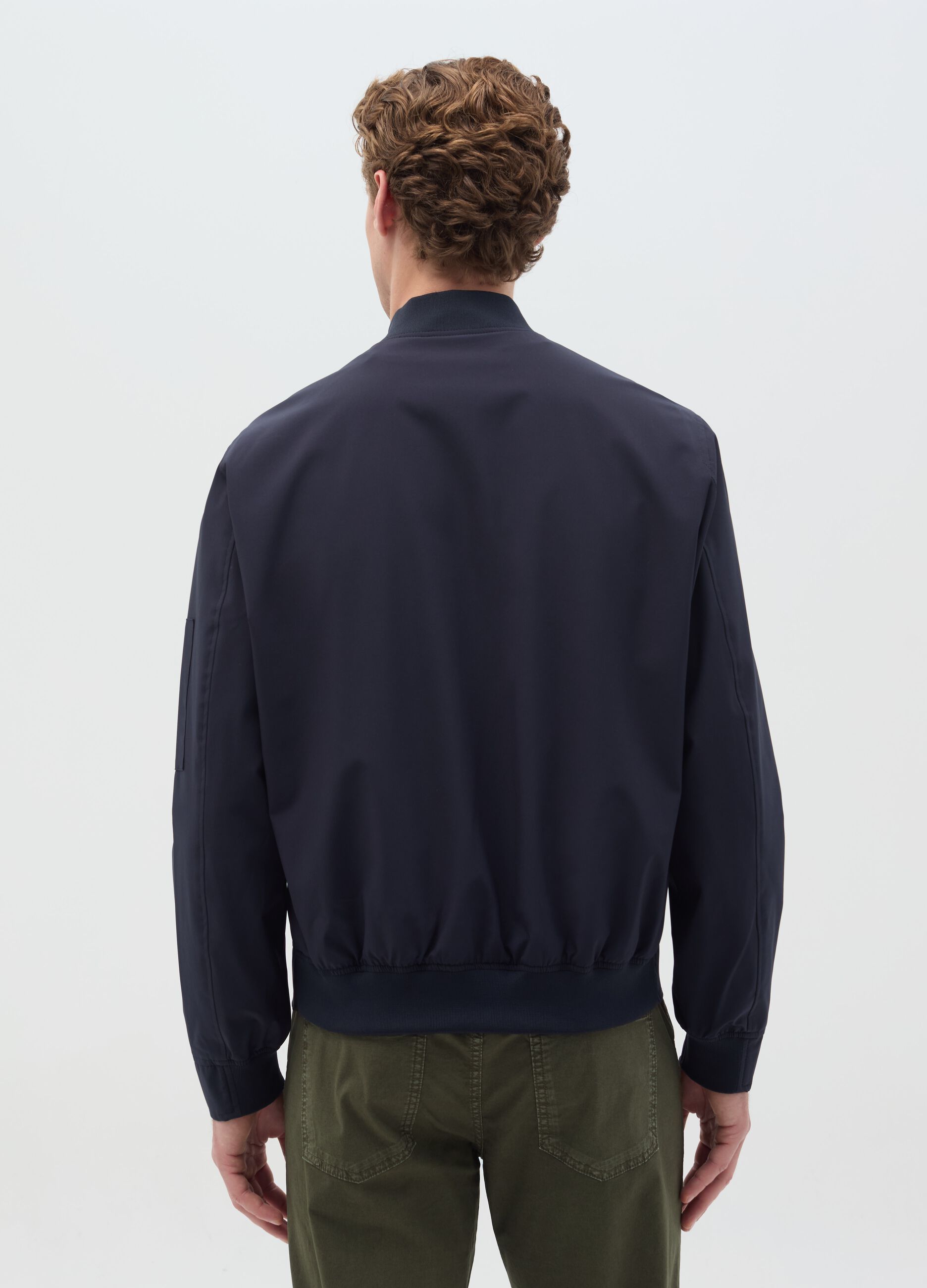 Lightweight full-zip bomber jacket