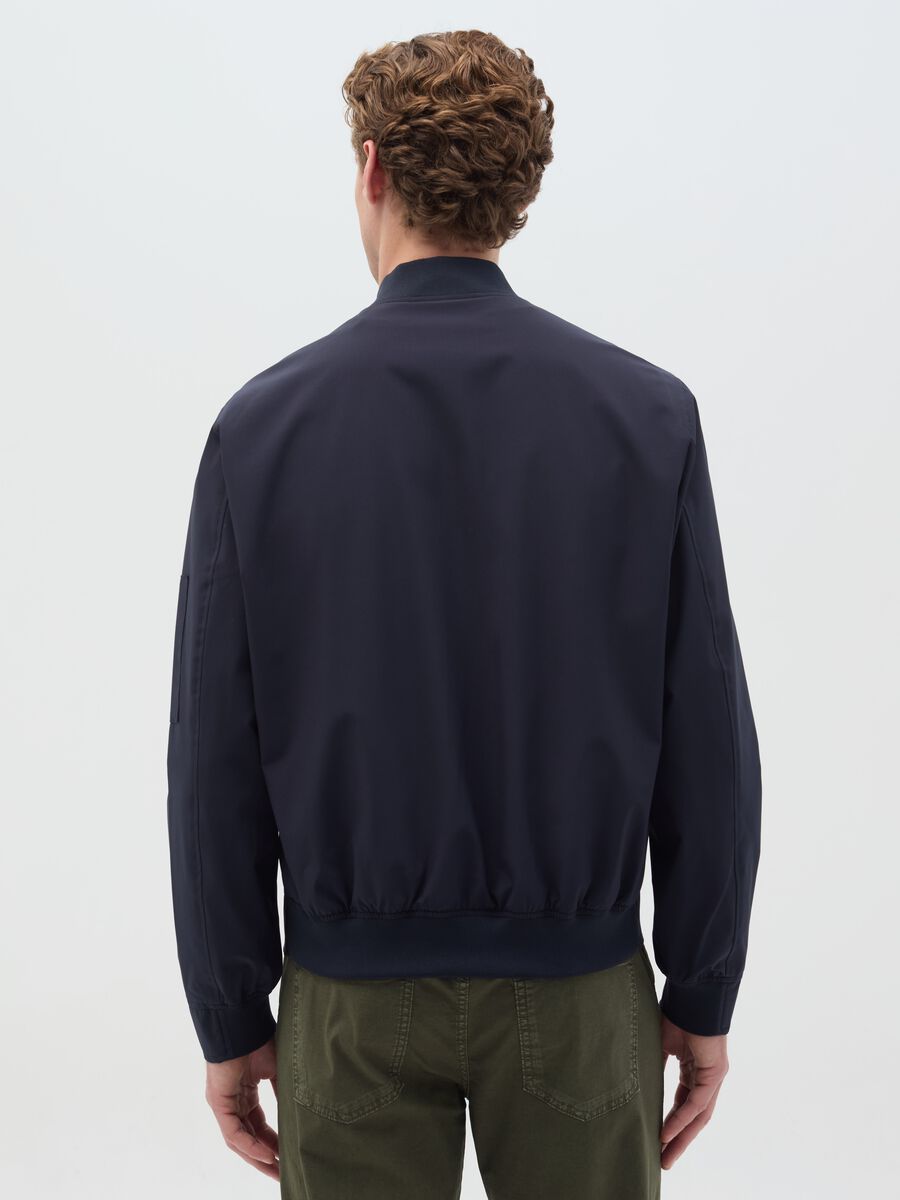 Lightweight full-zip bomber jacket_3
