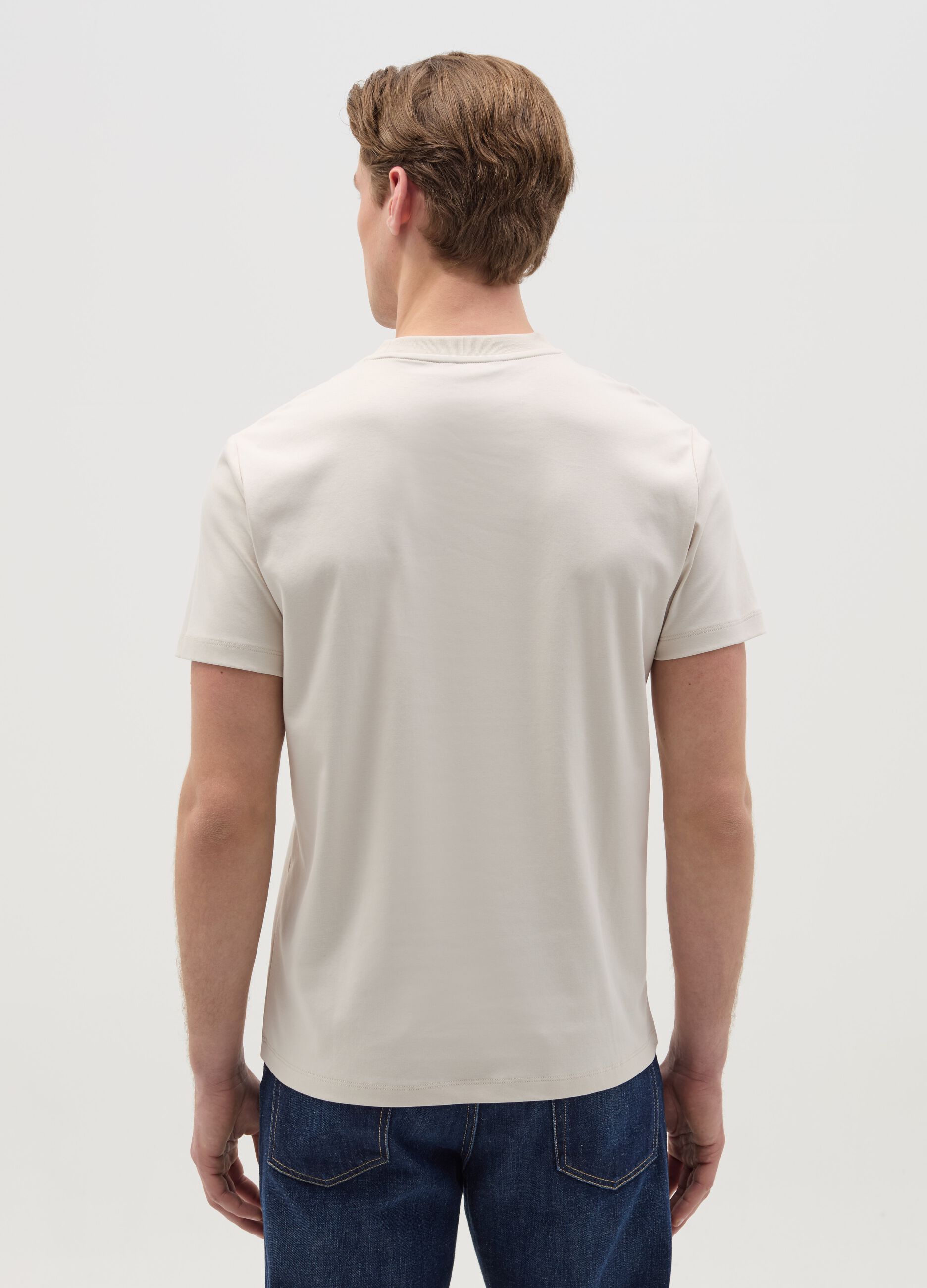 T-shirt regular fit con scollo rotondo