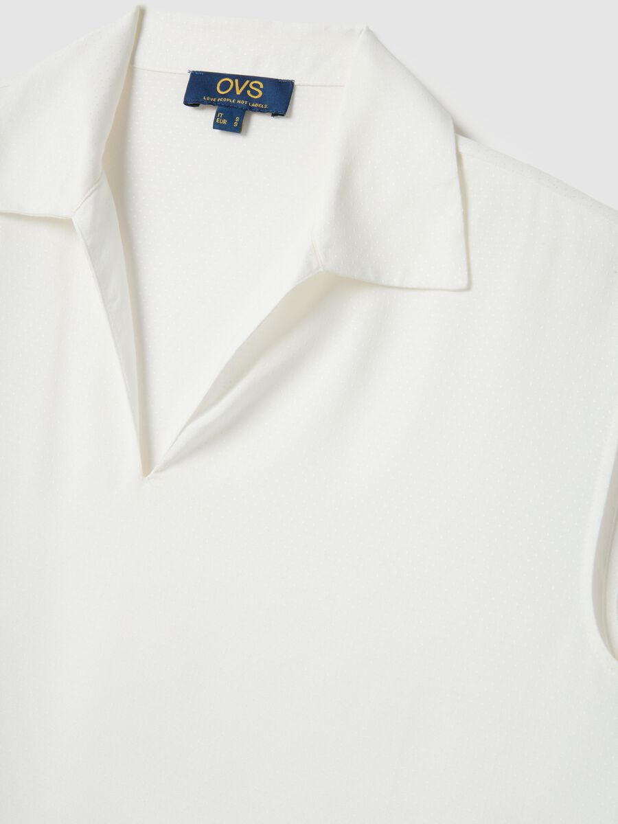 Camicetta senza maniche in pura viscosa bianca regular fit con scollo a V_5