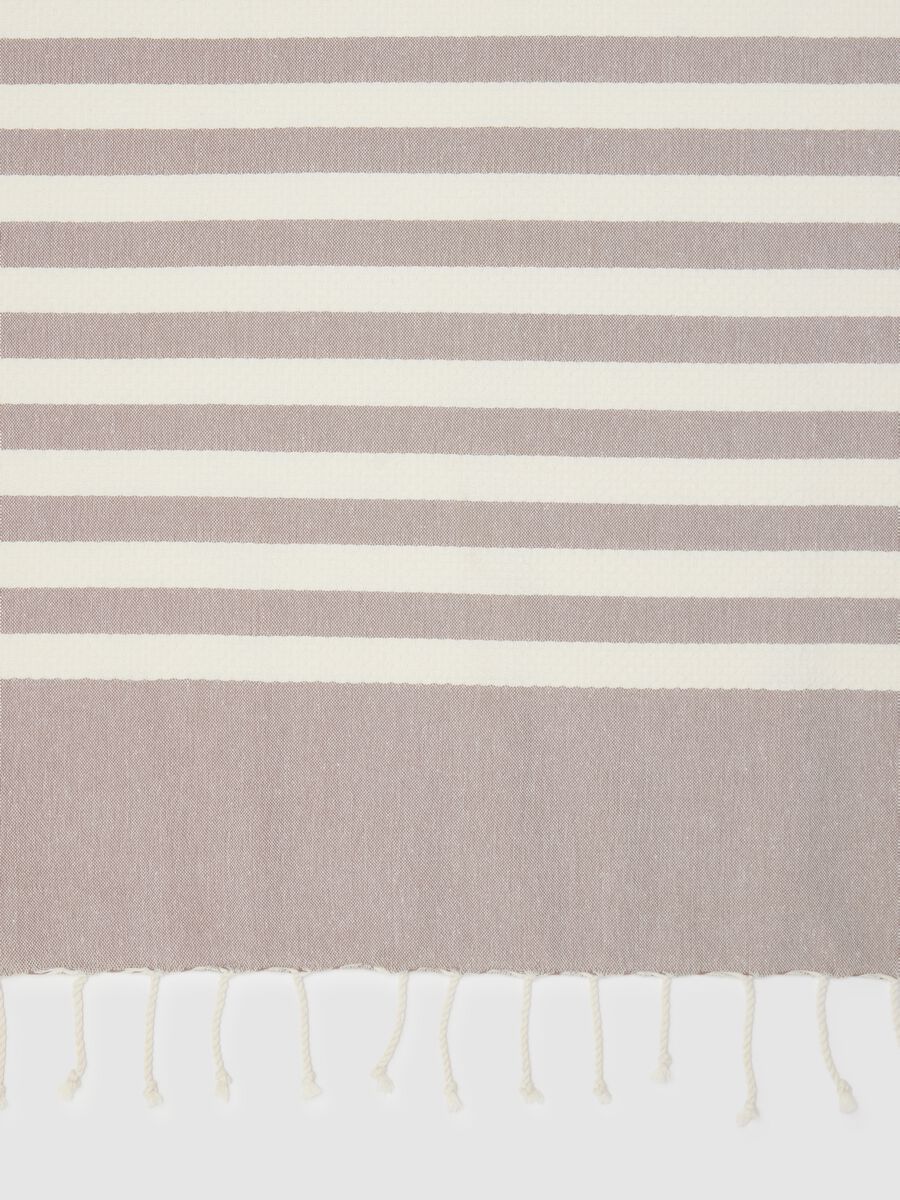 Multicoloured pure cotton beach towel with fringes_1