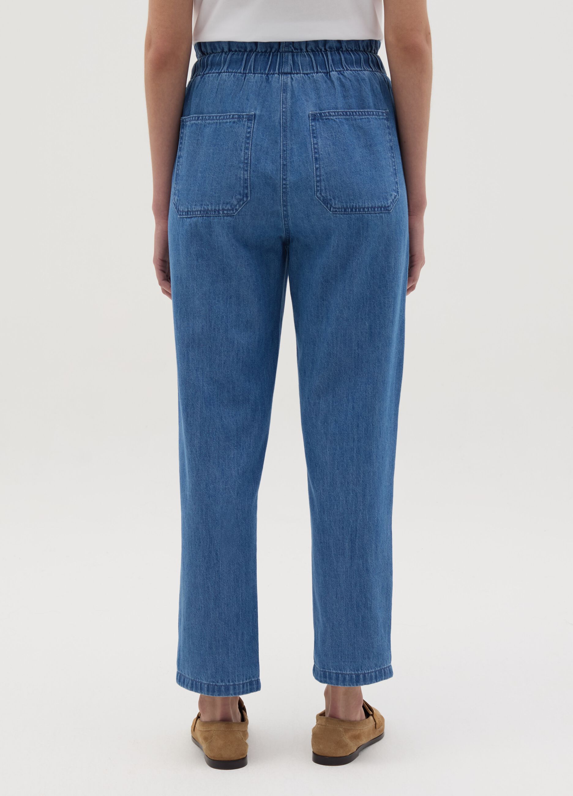 Cropped joggers in denim with drawstring