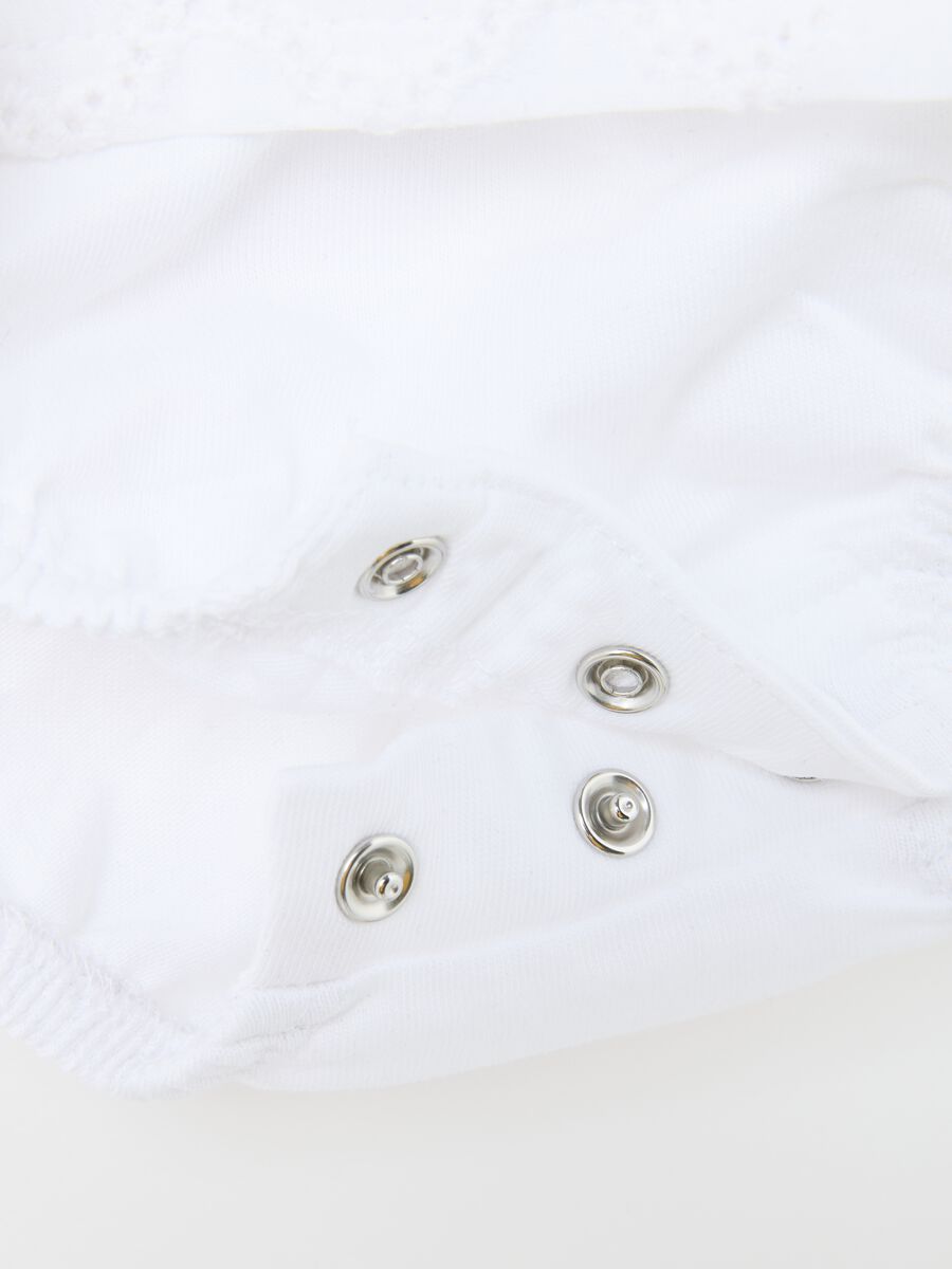 Baby girl's dress in pure white cotton with ruffles_2