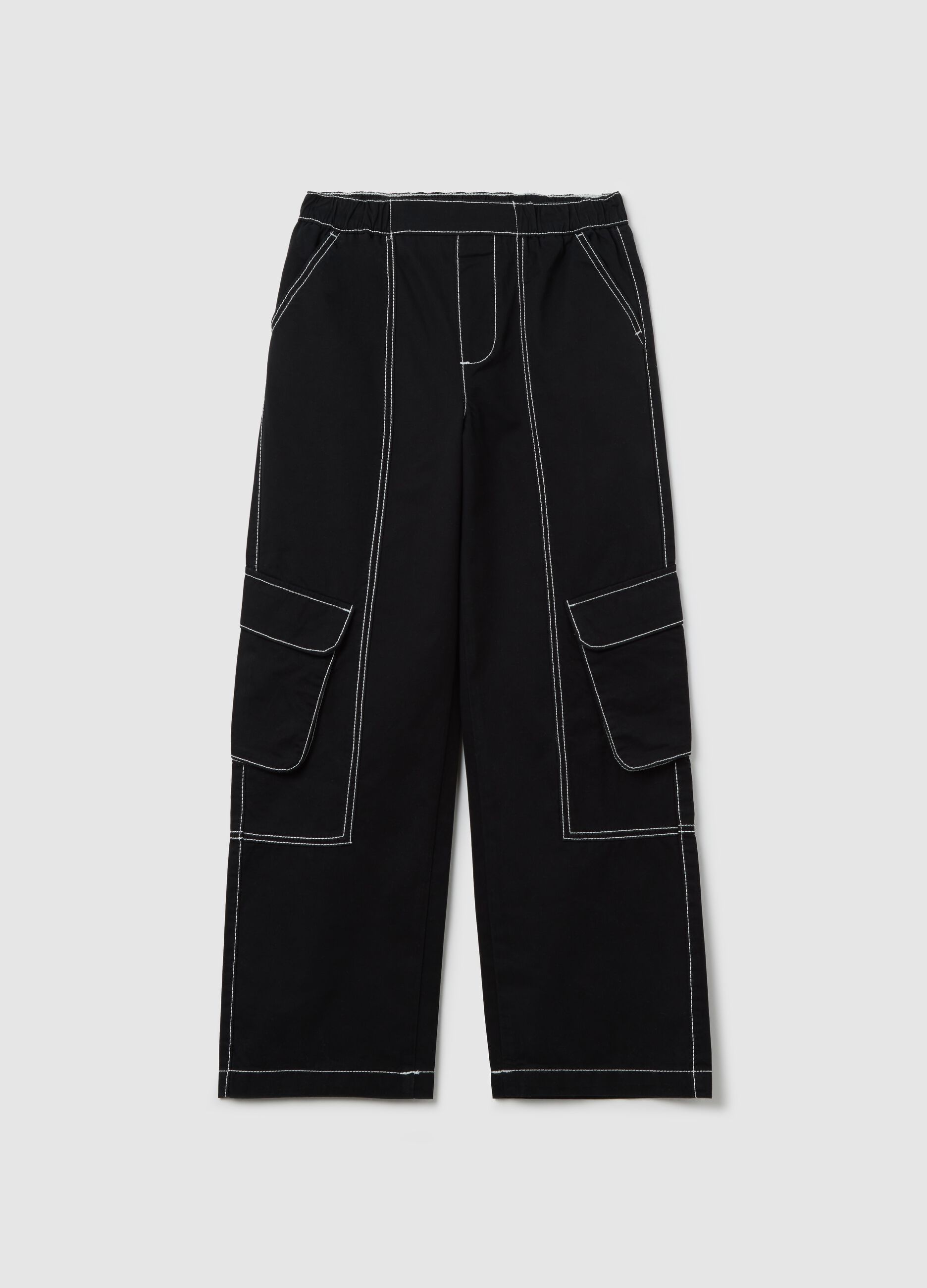 Cargo trousers with contrasting stitching