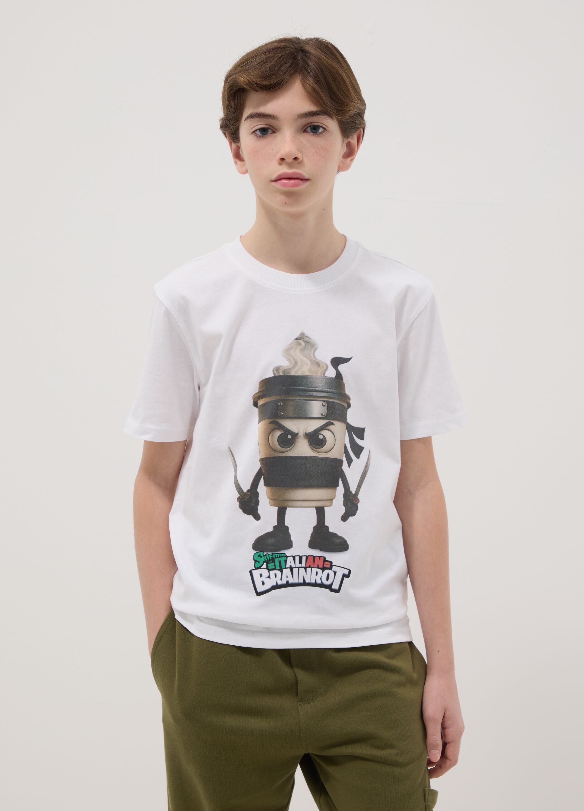 Boys' regular fit white pure cotton T-shirt with prints