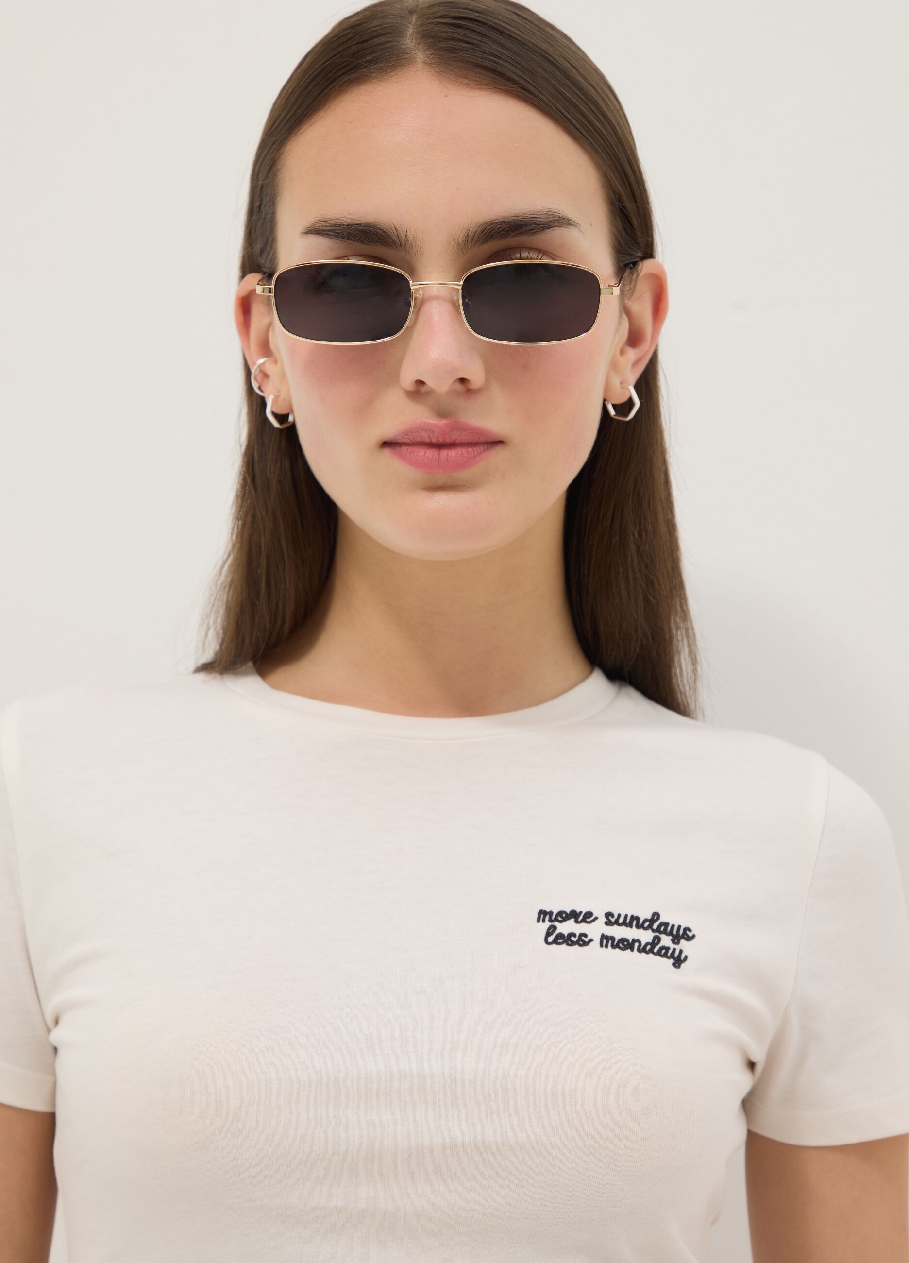 Slim fit white pure cotton T-shirt with writing