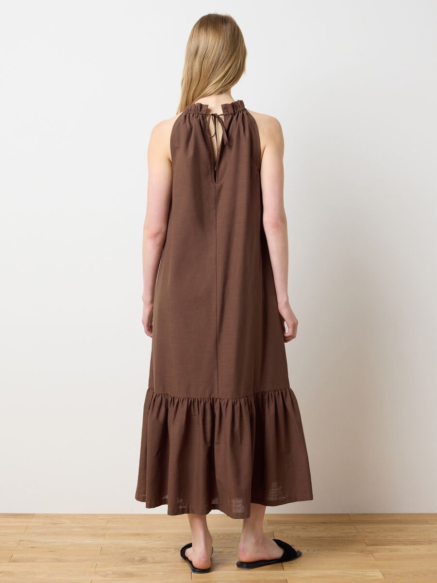 Women's long brown pure cotton oversized dress with ruffles_3