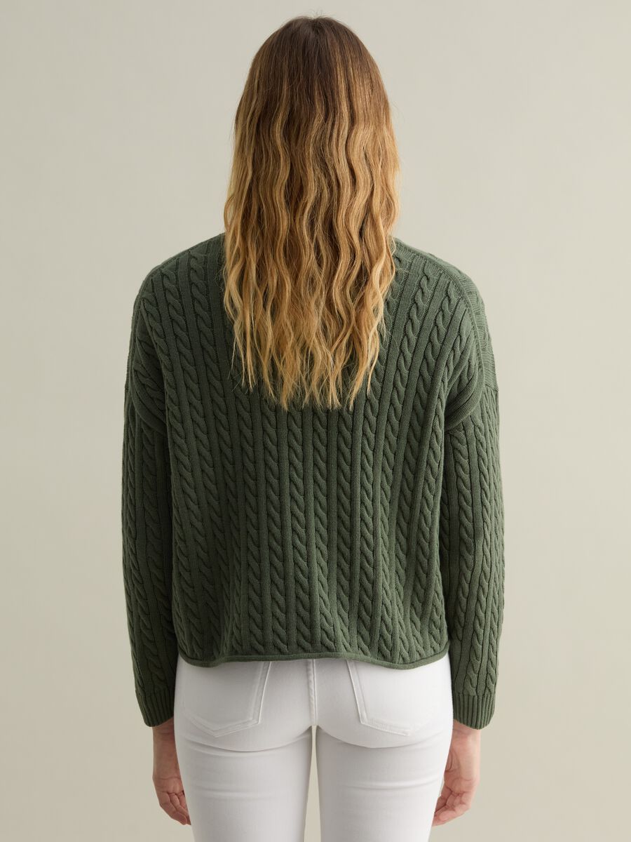 Ribbed pullover with cable-knit design_2