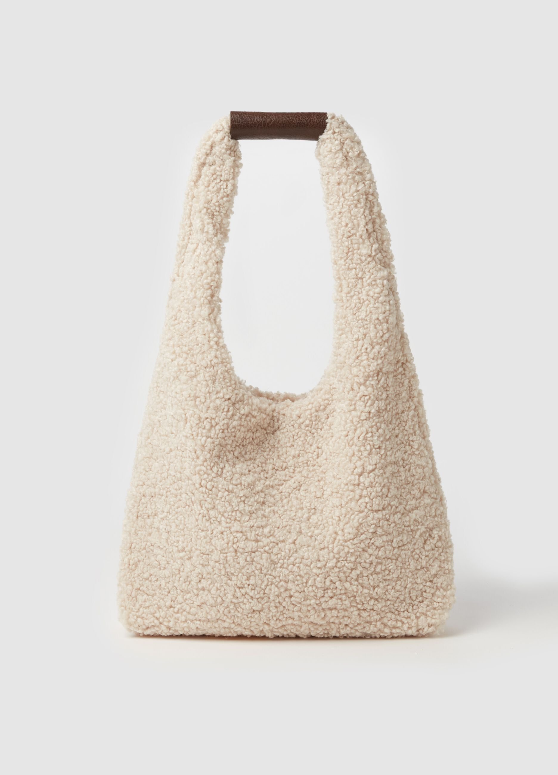 Hobo bag in sherpa