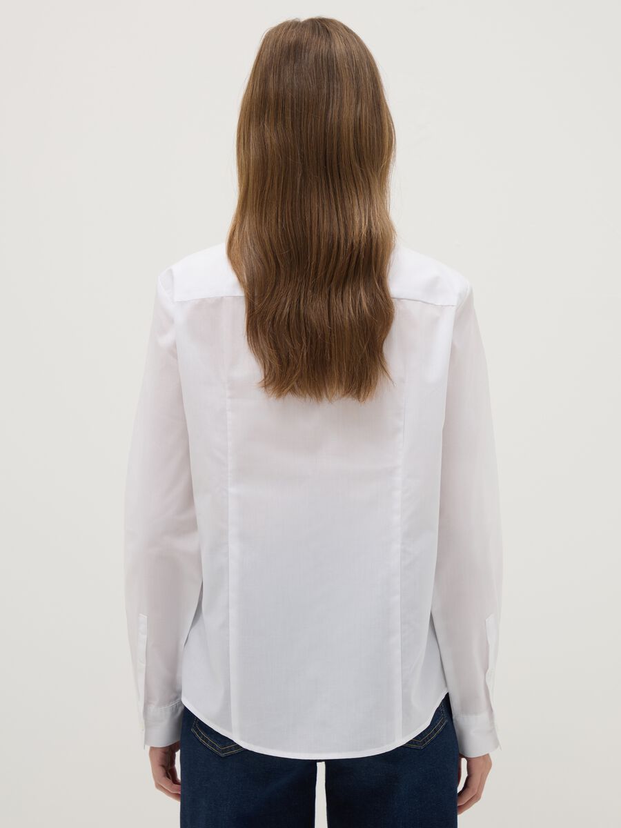 White slim fit cotton blend shirt with classic collar and buttons_2