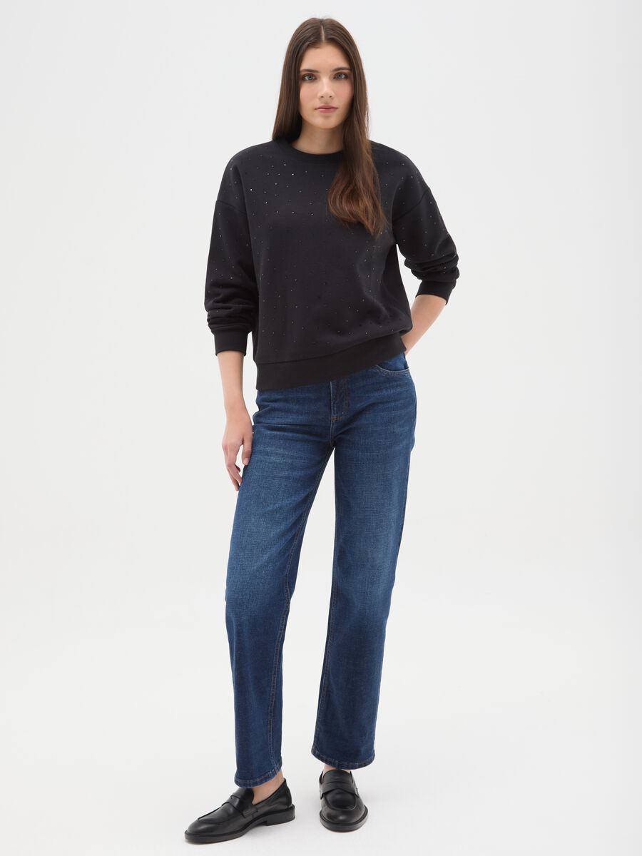 Felpa girocollo nera in misto cotone regular fit con strass_1