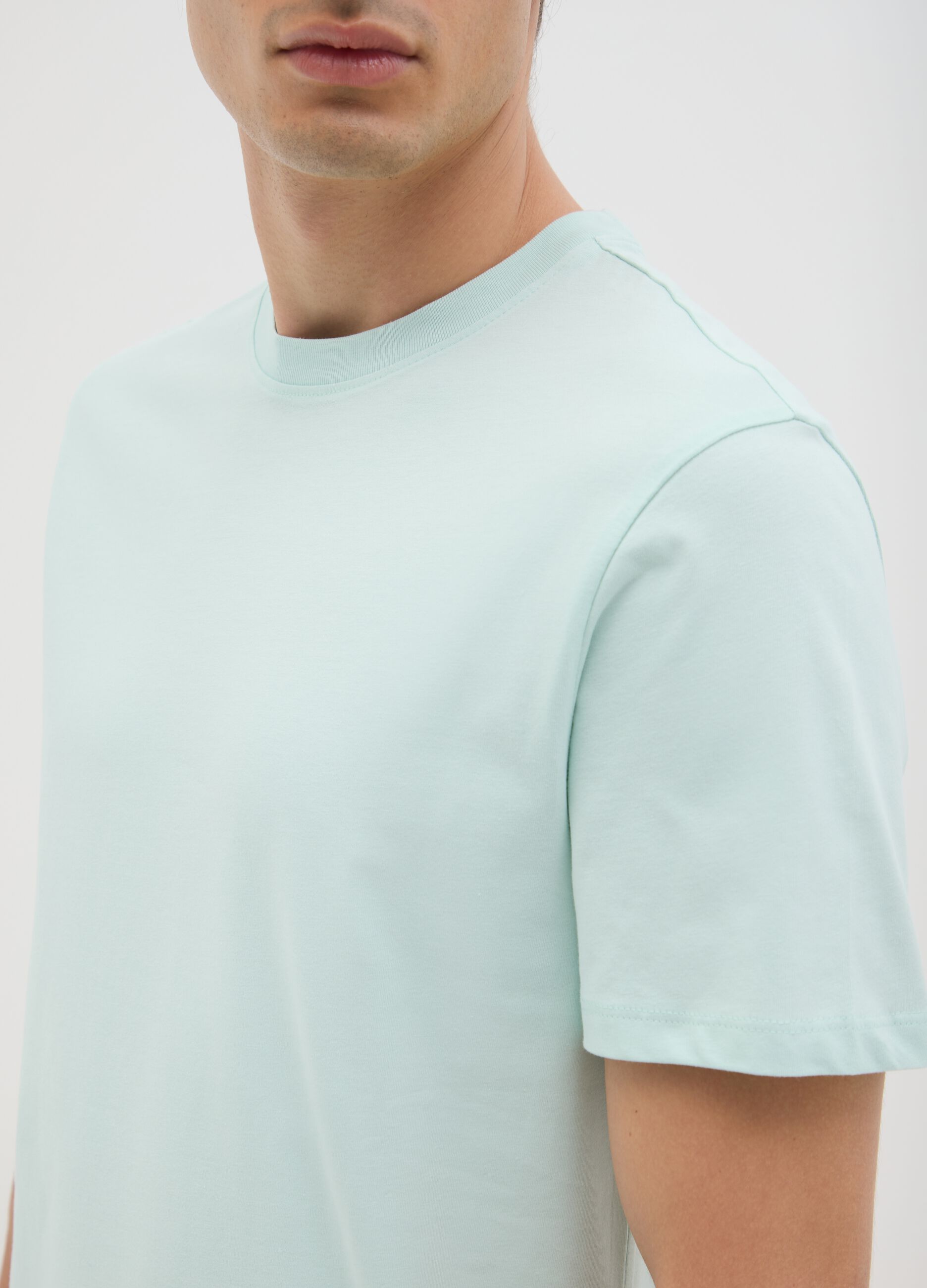 Men's pure cotton blue T-shirt with regular fit